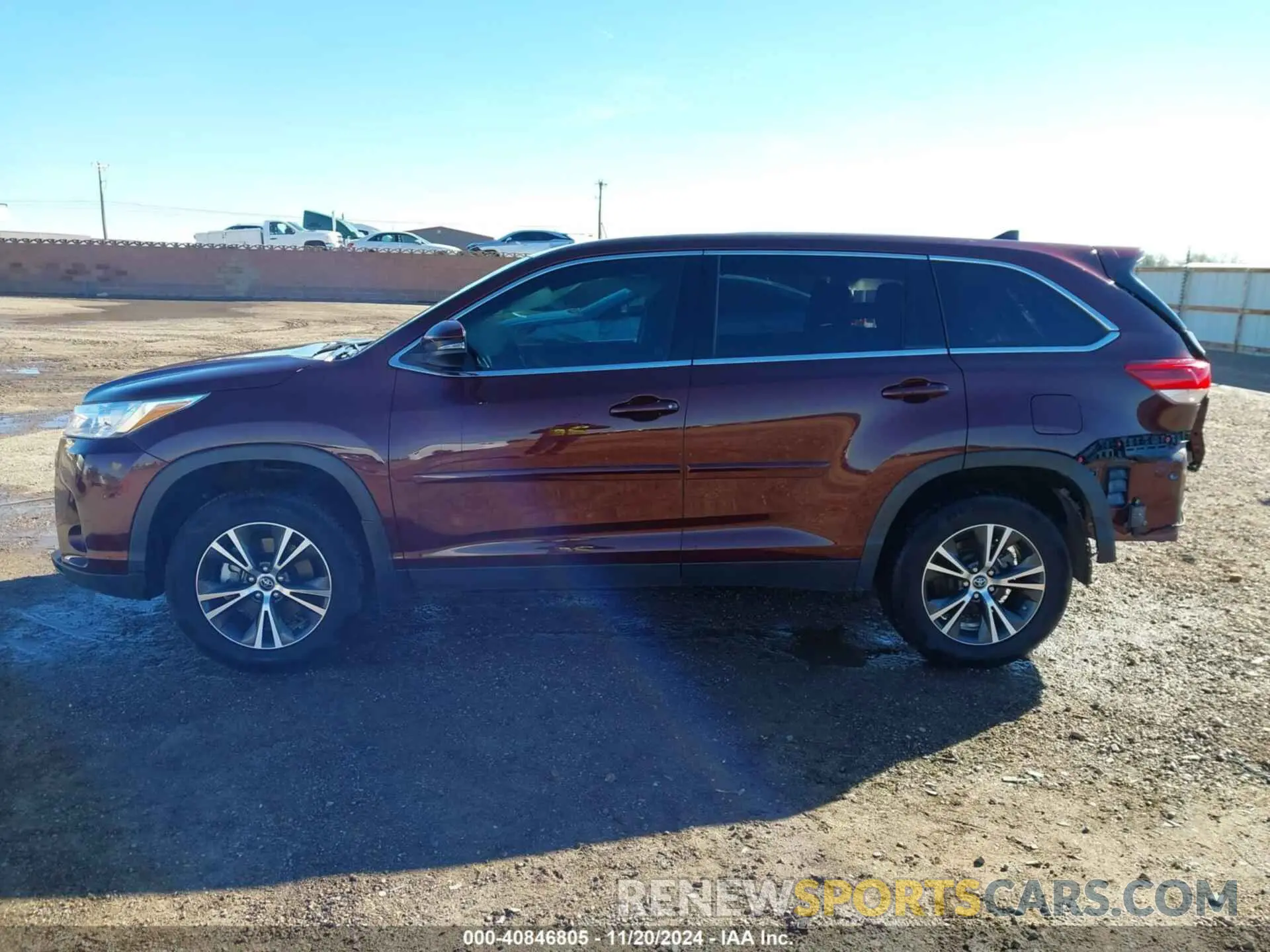 15 Photograph of a damaged car 5TDZZRFH9KS342786 TOYOTA HIGHLANDER 2019