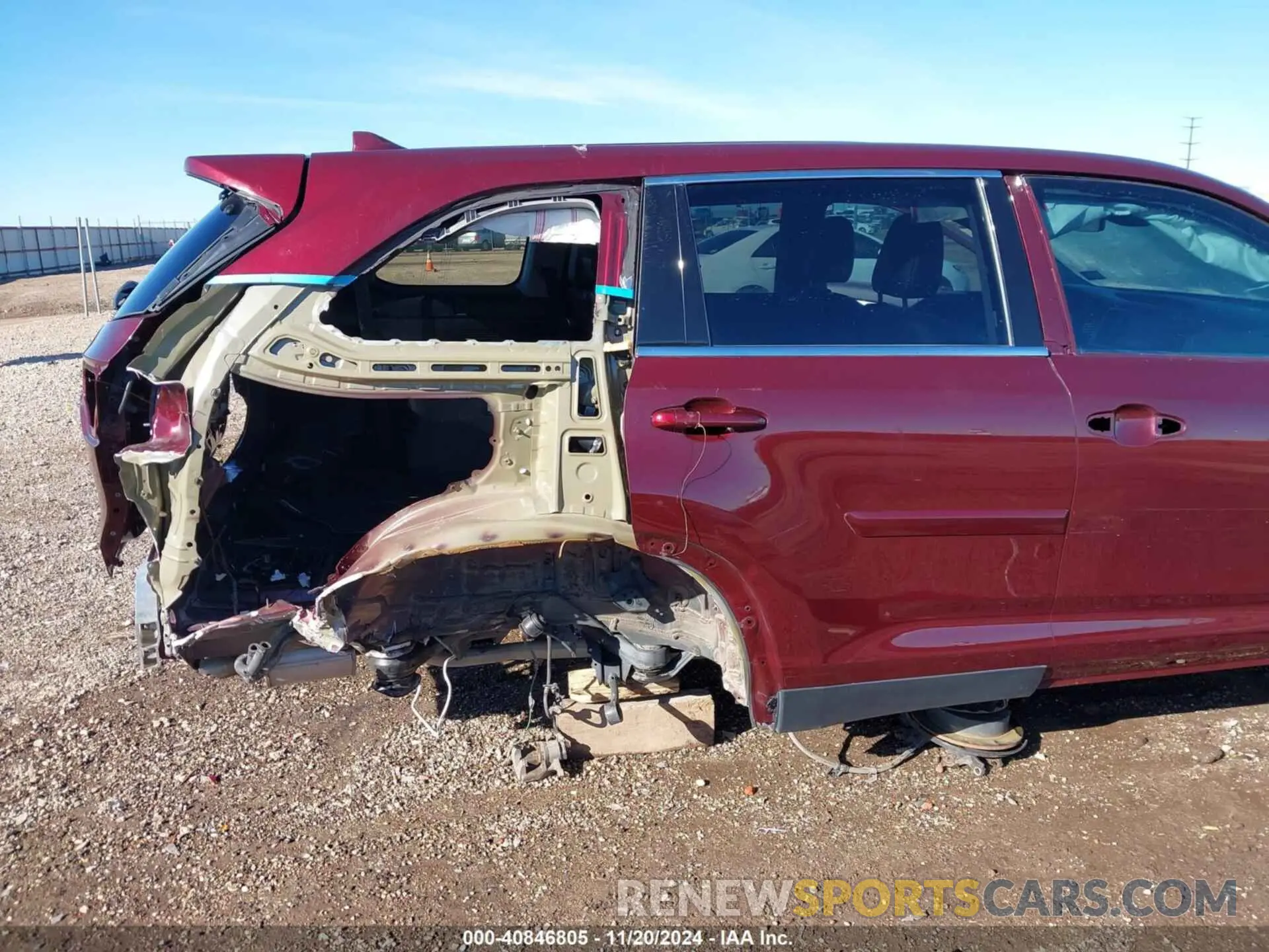 6 Photograph of a damaged car 5TDZZRFH9KS342786 TOYOTA HIGHLANDER 2019