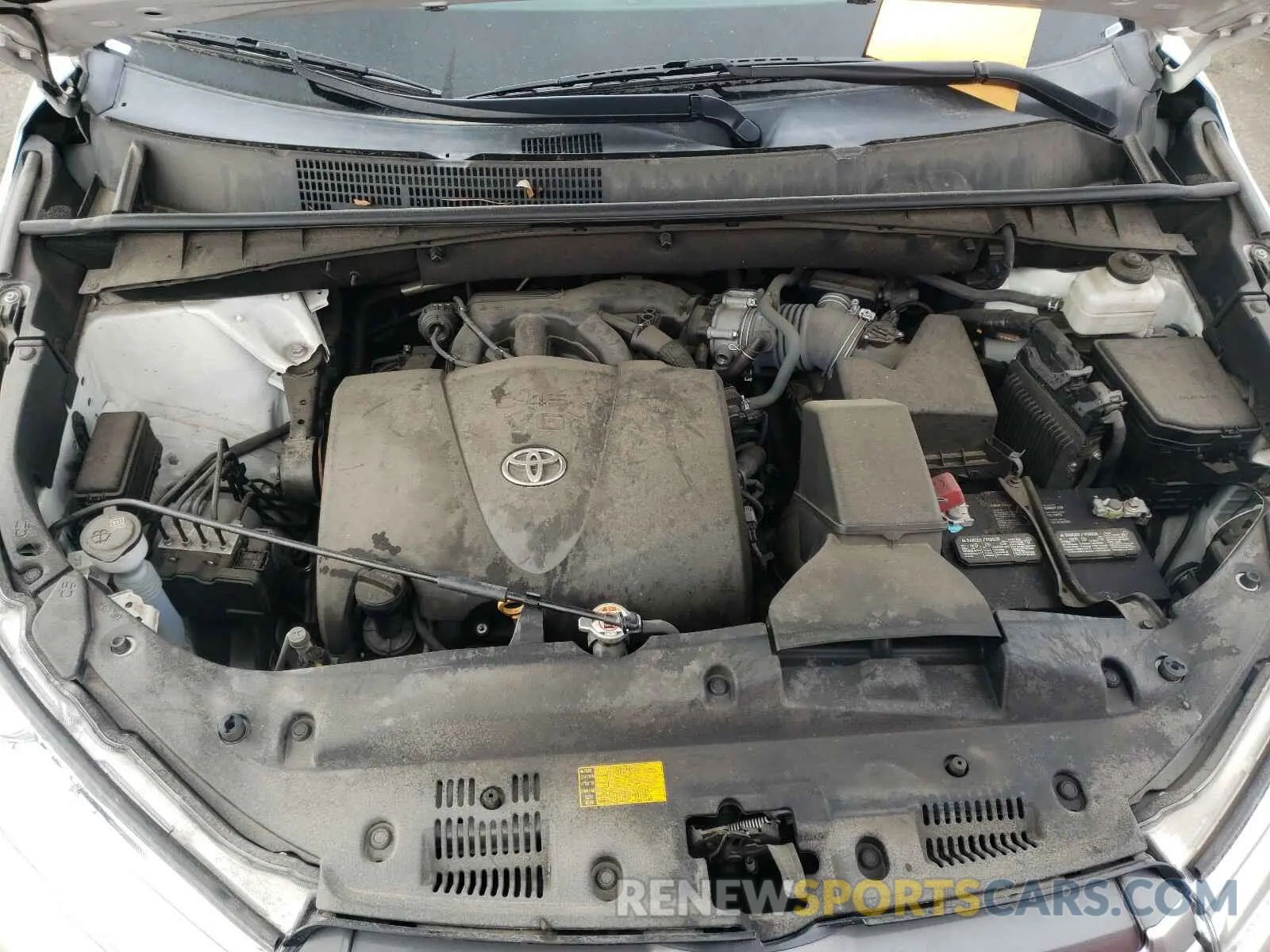 7 Photograph of a damaged car 5TDZZRFHXKS291654 TOYOTA HIGHLANDER 2019