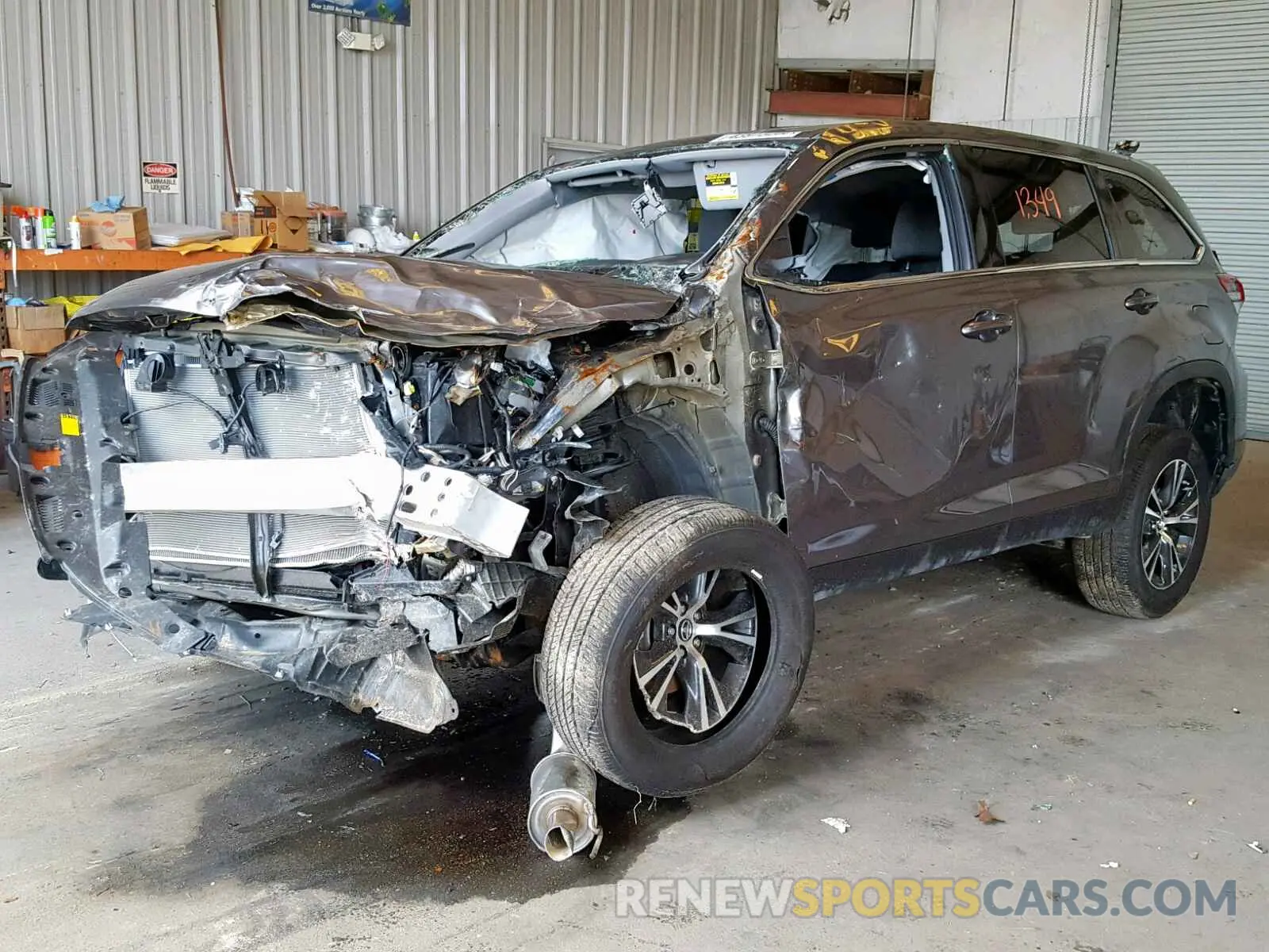 2 Photograph of a damaged car 5TDZZRFHXKS324796 TOYOTA HIGHLANDER 2019
