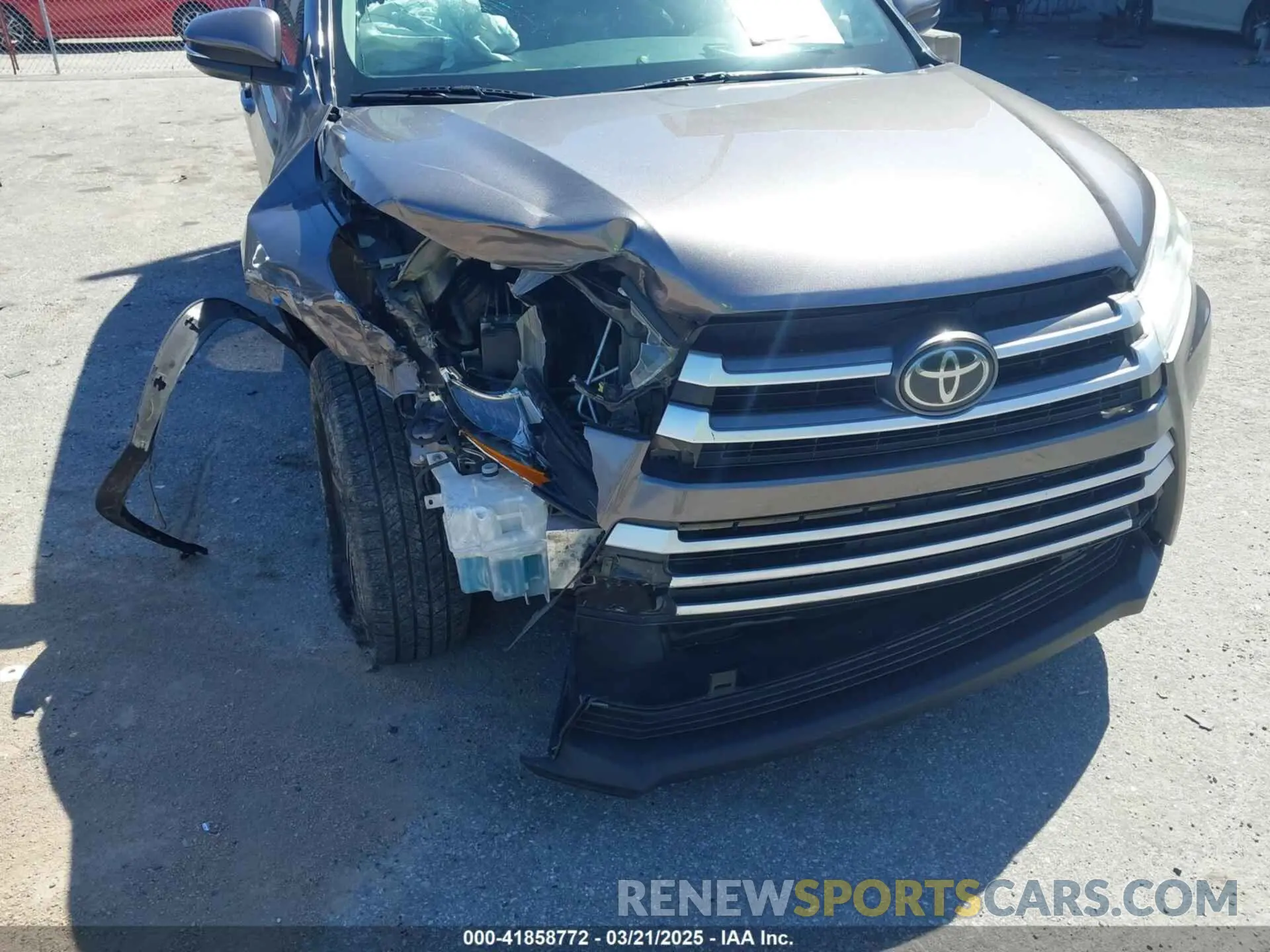 6 Photograph of a damaged car 5TDZZRFHXKS334616 TOYOTA HIGHLANDER 2019