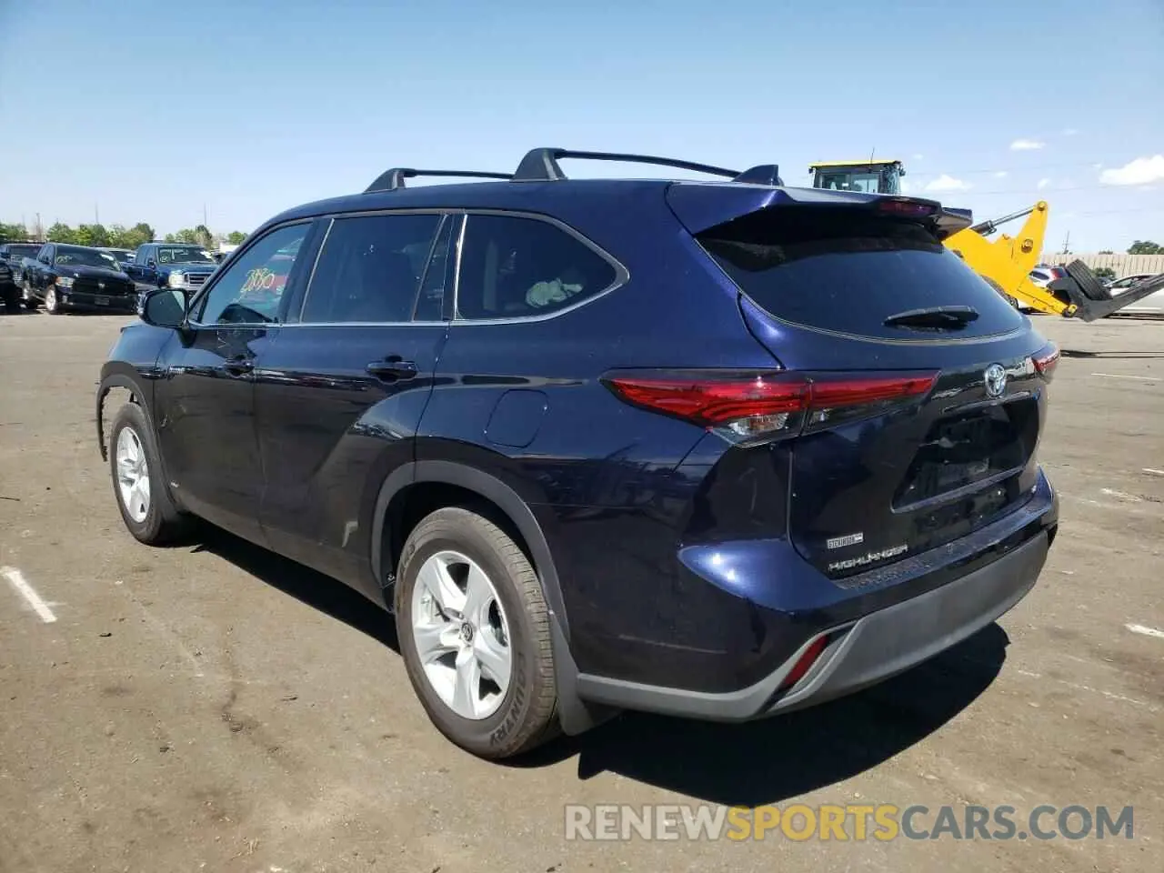 3 Photograph of a damaged car 5TDBBRCH0LS513193 TOYOTA HIGHLANDER 2020