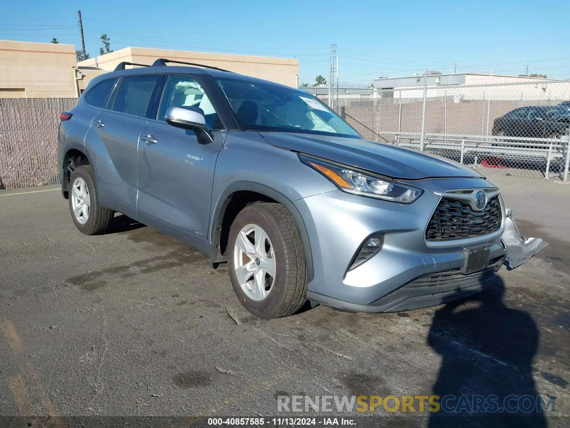 1 Photograph of a damaged car 5TDBBRCH3LS004425 TOYOTA HIGHLANDER 2020