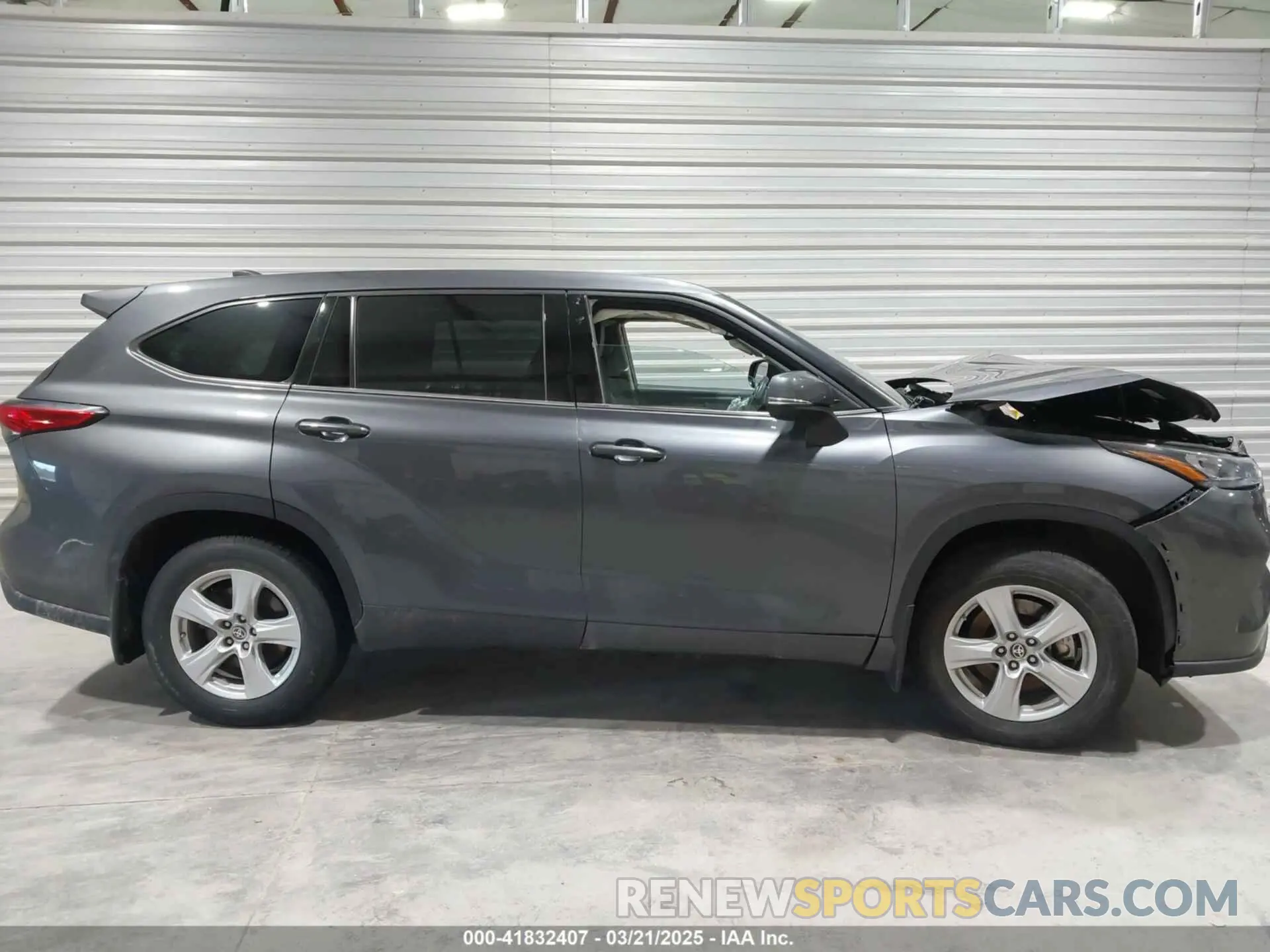 13 Photograph of a damaged car 5TDBZRBH3LS038023 TOYOTA HIGHLANDER 2020