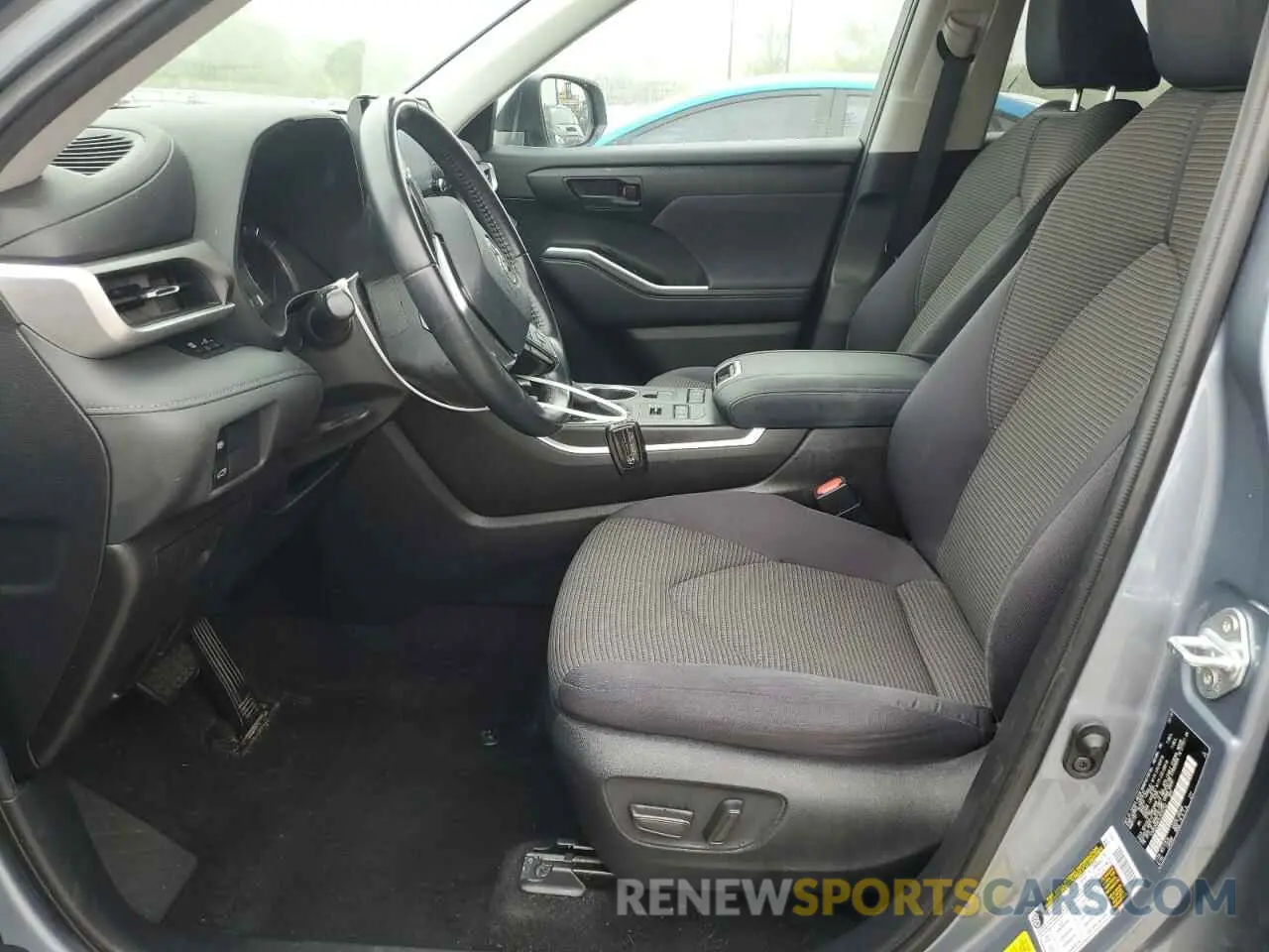 7 Photograph of a damaged car 5TDBZRBH7LS016753 TOYOTA HIGHLANDER 2020