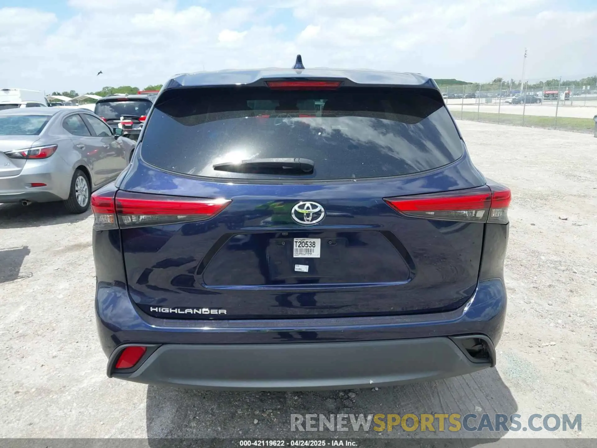 16 Photograph of a damaged car 5TDCZRAH1LS009495 TOYOTA HIGHLANDER 2020