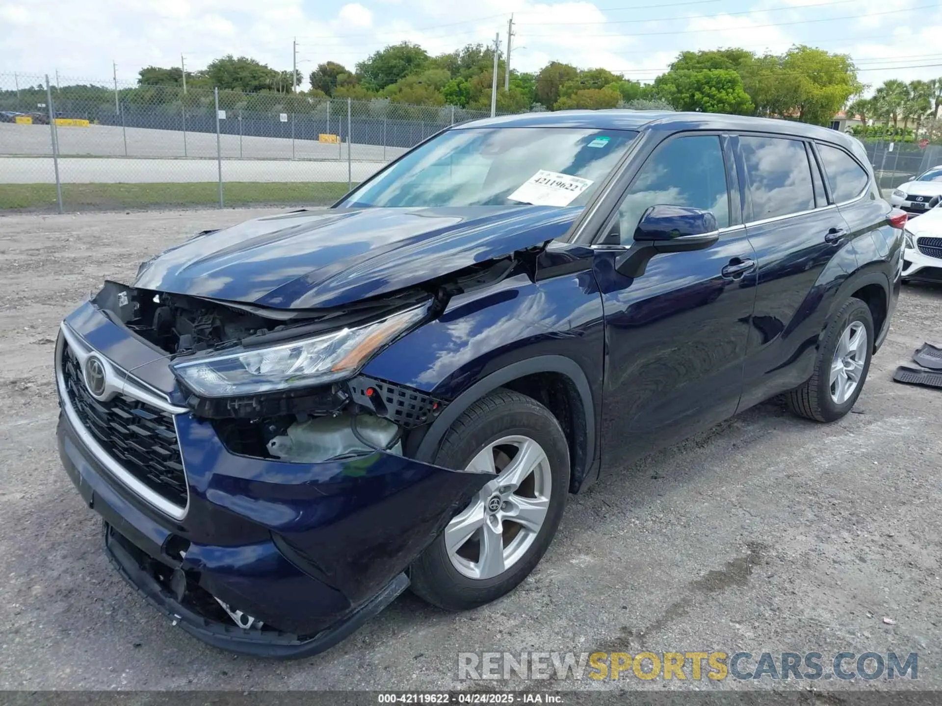 2 Photograph of a damaged car 5TDCZRAH1LS009495 TOYOTA HIGHLANDER 2020