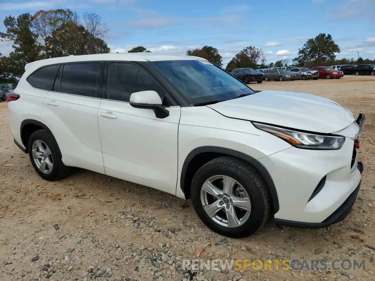 4 Photograph of a damaged car 5TDCZRAH3LS001141 TOYOTA HIGHLANDER 2020
