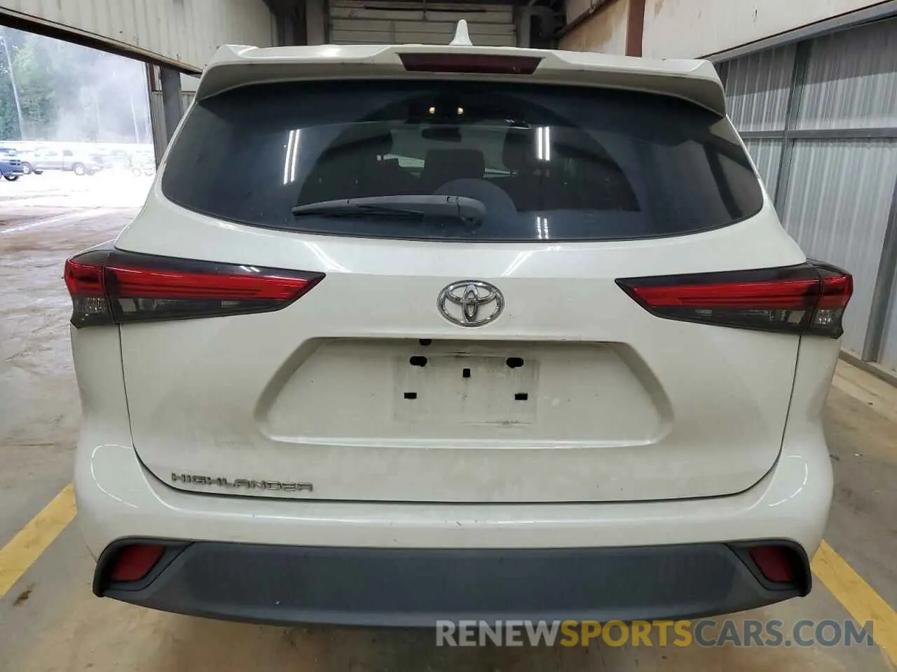 6 Photograph of a damaged car 5TDCZRAH5LS500796 TOYOTA HIGHLANDER 2020