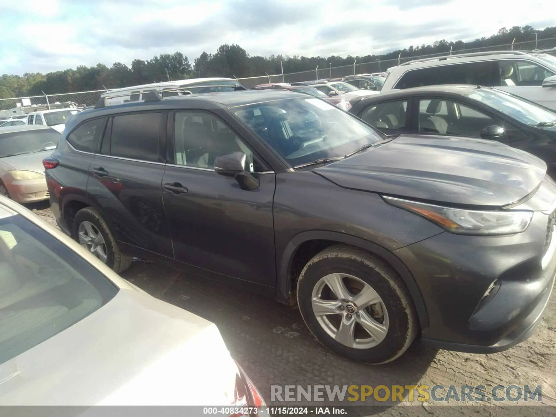 13 Photograph of a damaged car 5TDCZRAH6LS506011 TOYOTA HIGHLANDER 2020