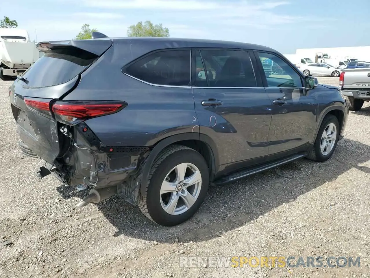 4 Photograph of a damaged car 5TDCZRAH7LS512559 TOYOTA HIGHLANDER 2020