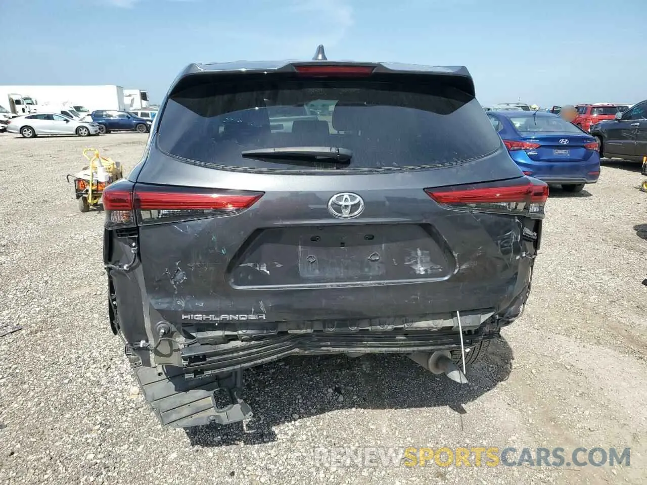 7 Photograph of a damaged car 5TDCZRAH7LS512559 TOYOTA HIGHLANDER 2020