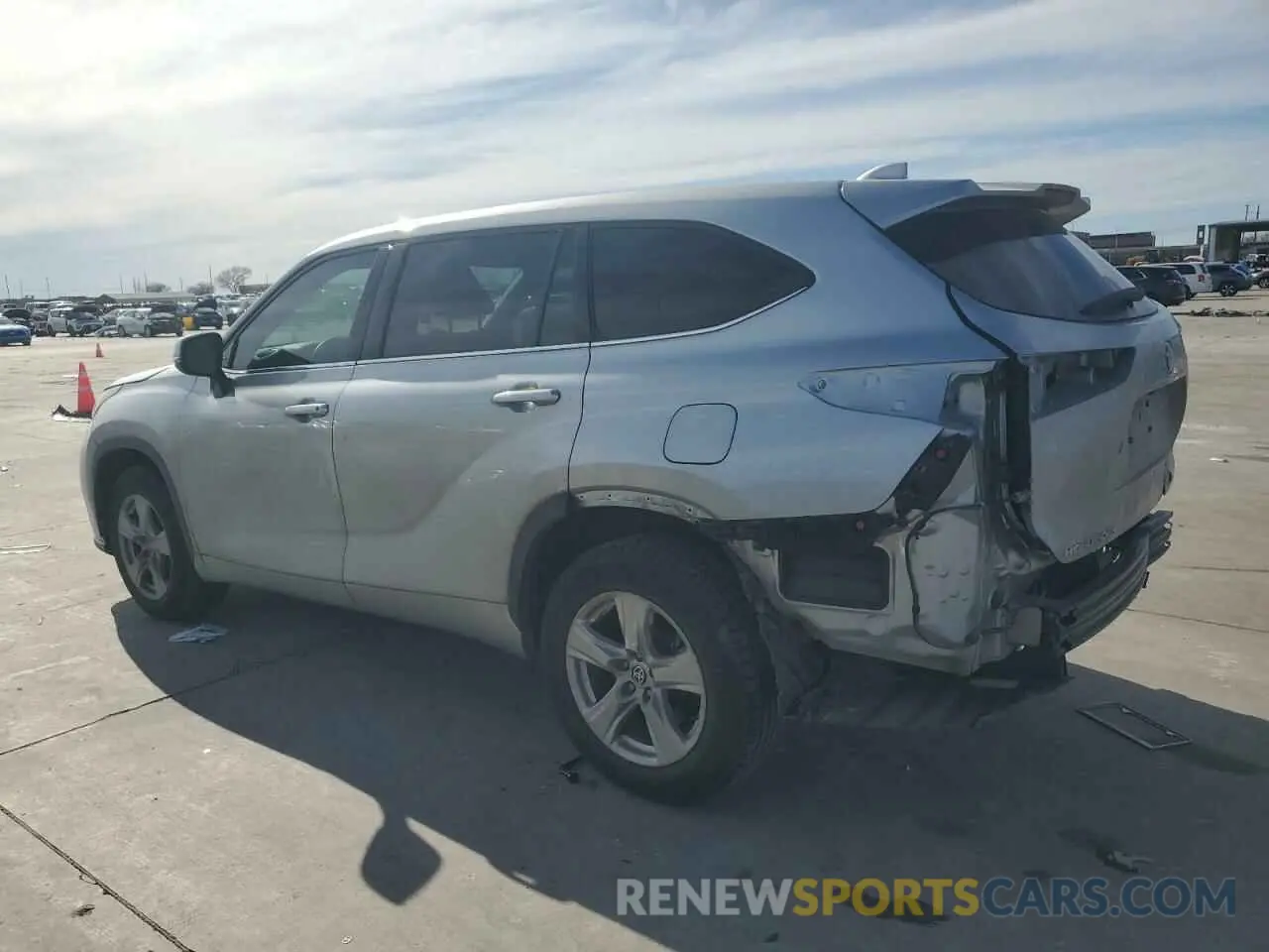 2 Photograph of a damaged car 5TDCZRAH8LS502235 TOYOTA HIGHLANDER 2020