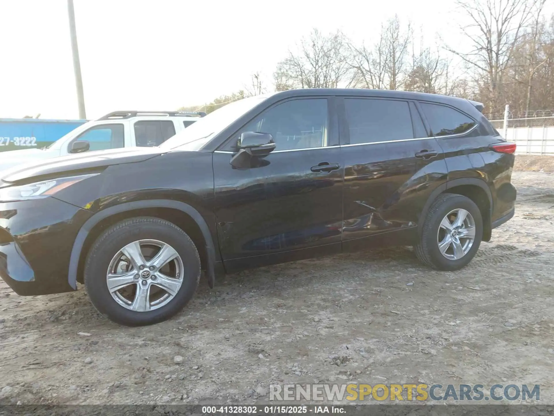 17 Photograph of a damaged car 5TDCZRBH0LS047248 TOYOTA HIGHLANDER 2020