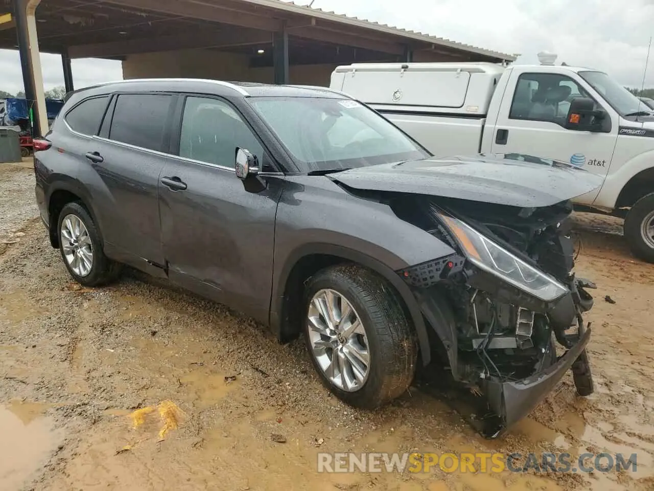4 Photograph of a damaged car 5TDDZRBH0LS005473 TOYOTA HIGHLANDER 2020