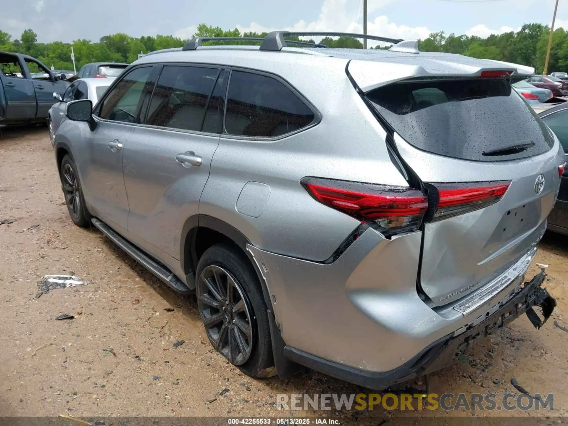 3 Photograph of a damaged car 5TDDZRBH1LS011976 TOYOTA HIGHLANDER 2020