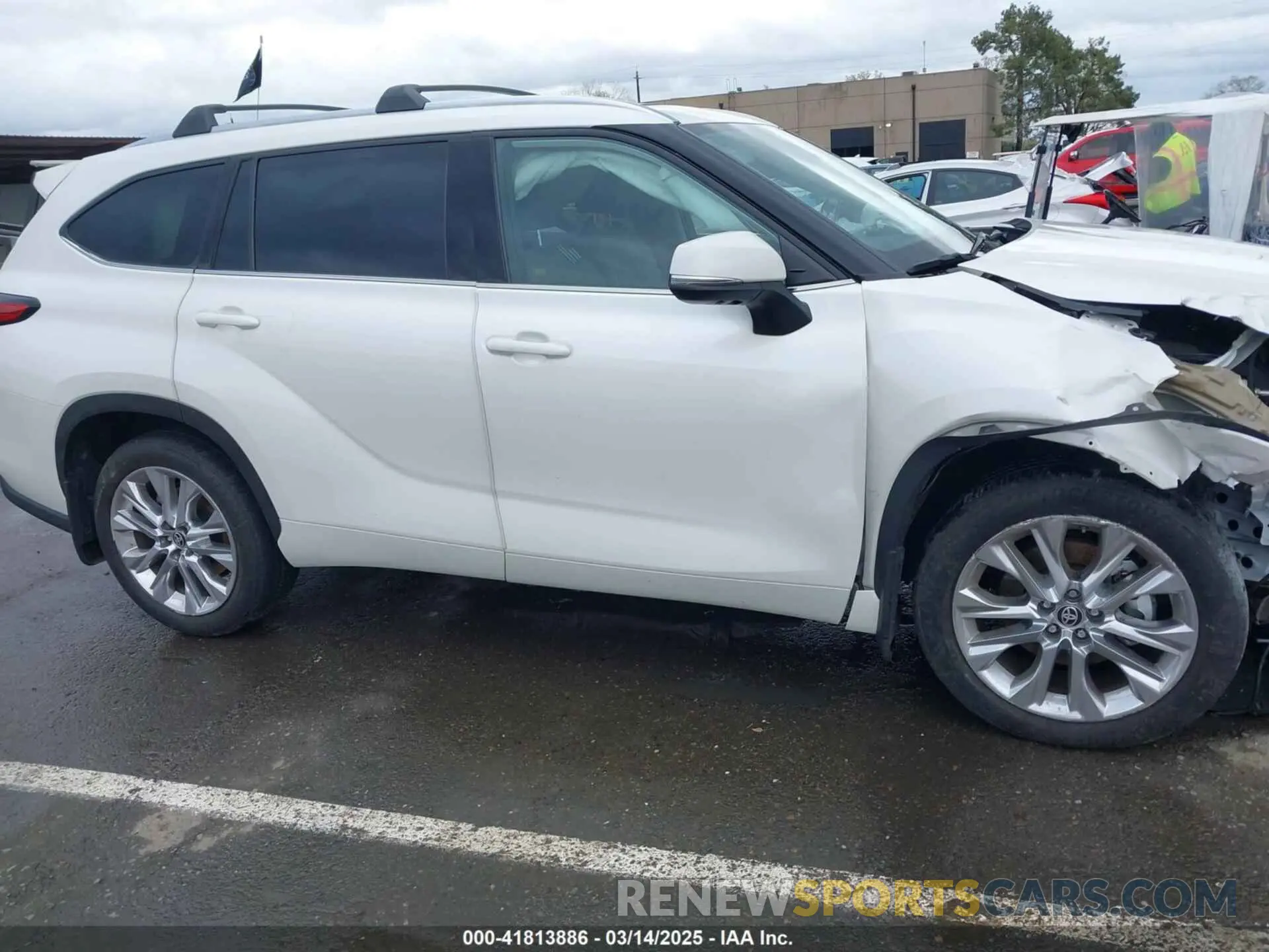 12 Photograph of a damaged car 5TDDZRBH4LS044504 TOYOTA HIGHLANDER 2020