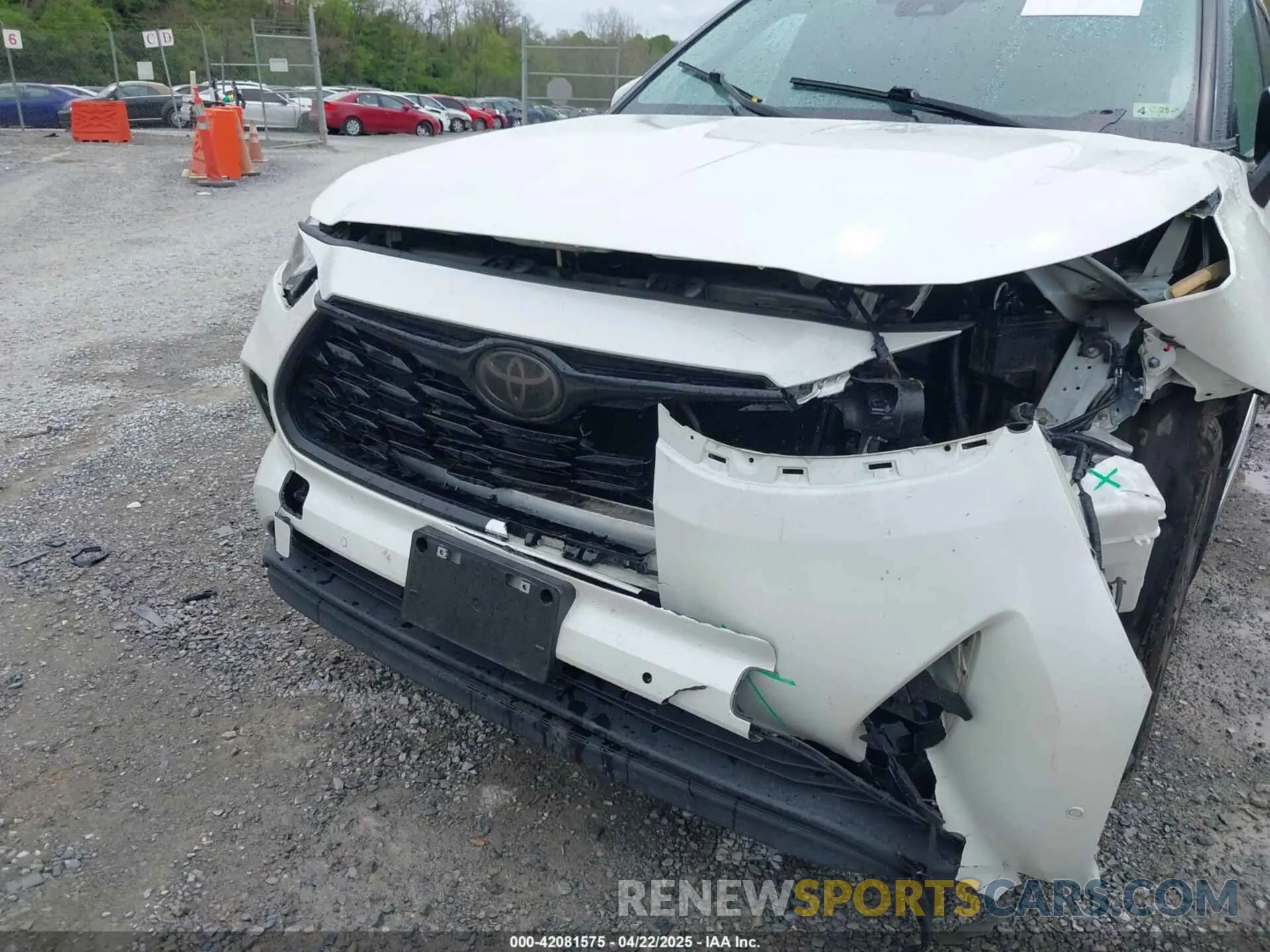 6 Photograph of a damaged car 5TDDZRBH5LS046617 TOYOTA HIGHLANDER 2020