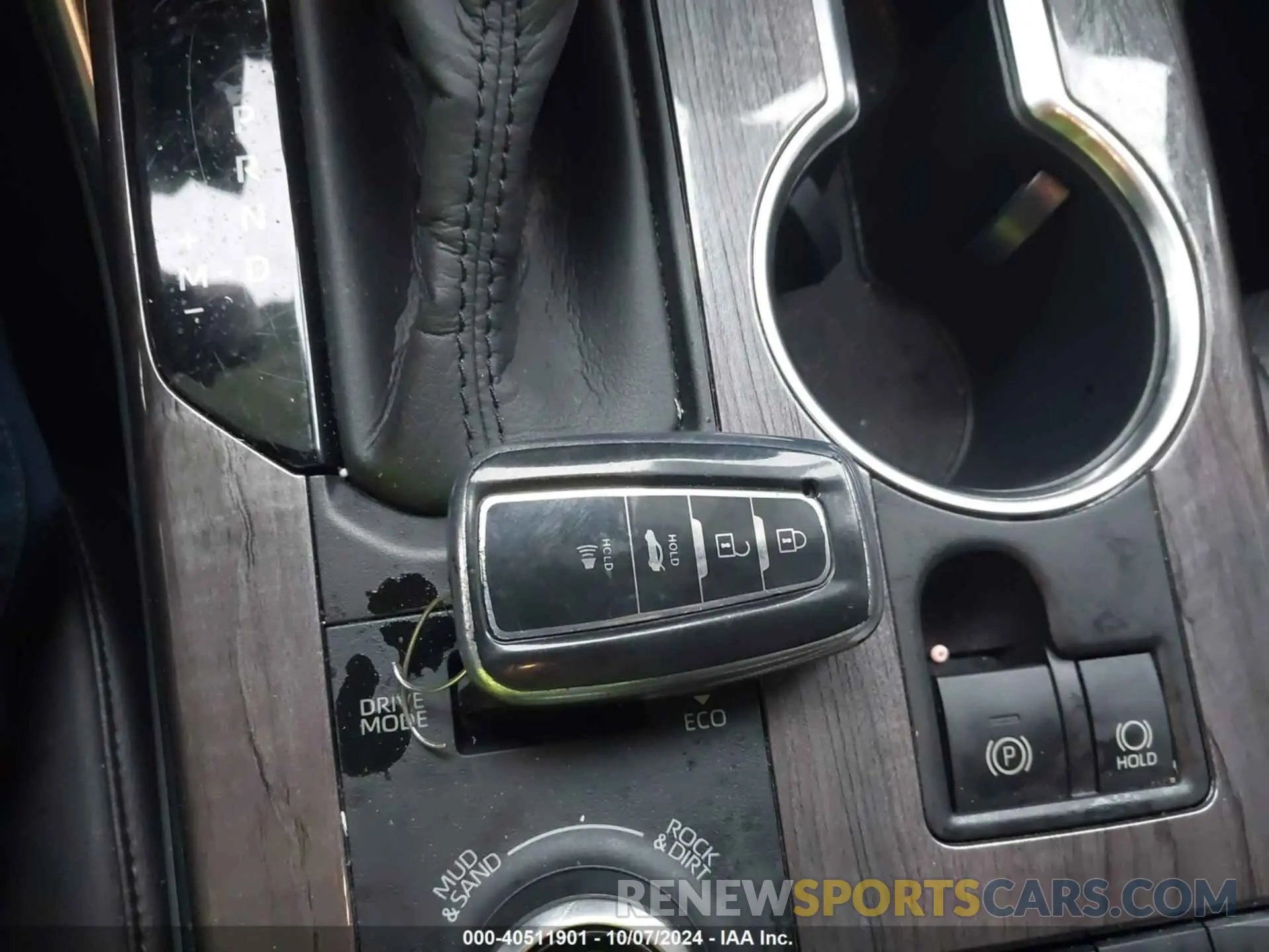 11 Photograph of a damaged car 5TDDZRBH6LS026988 TOYOTA HIGHLANDER 2020