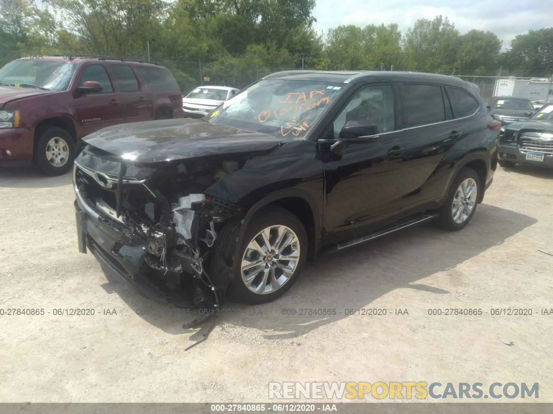 2 Photograph of a damaged car 5TDDZRBH7LS005017 TOYOTA HIGHLANDER 2020