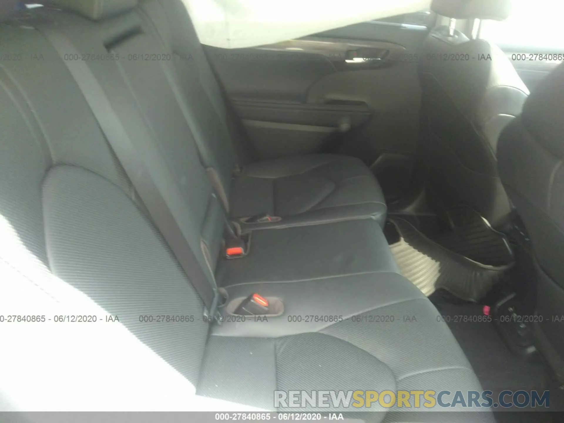 8 Photograph of a damaged car 5TDDZRBH7LS005017 TOYOTA HIGHLANDER 2020