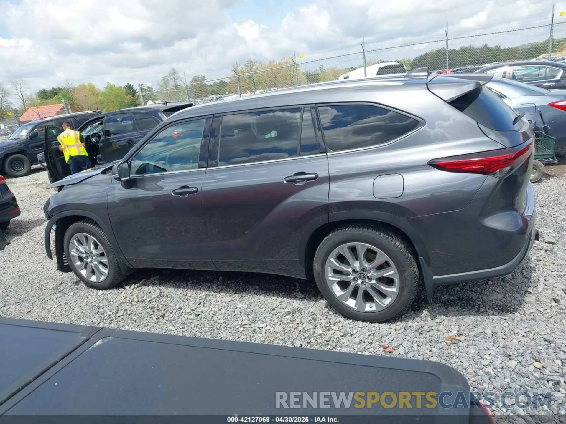 14 Фотография поврежденного автомобиля 5TDDZRBH7LS015529 TOYOTA HIGHLANDER 2020