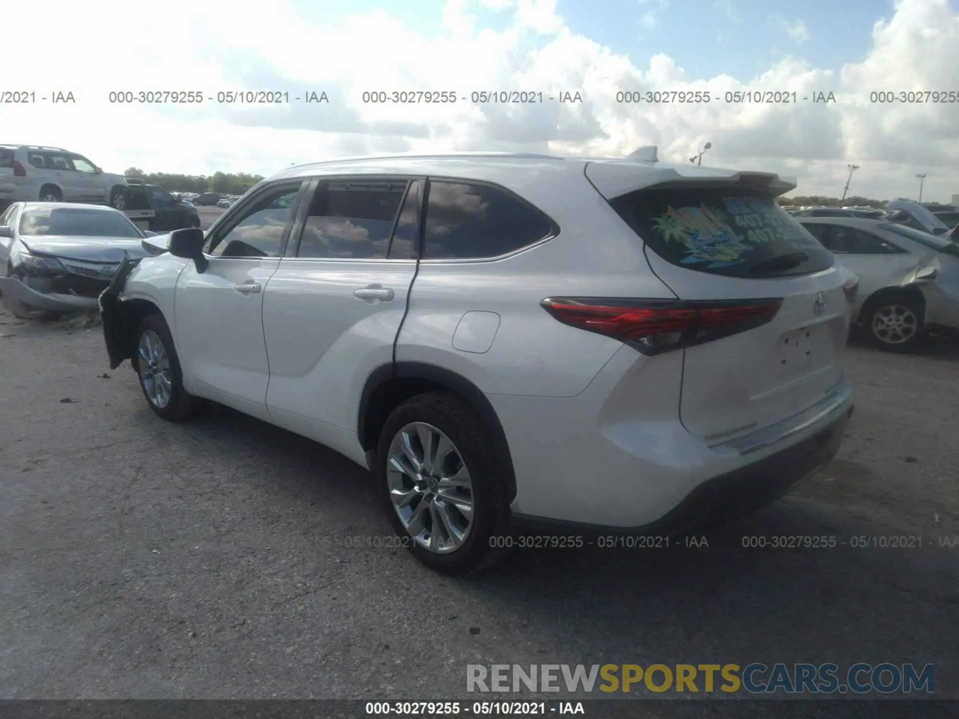 3 Photograph of a damaged car 5TDDZRBHXLS012429 TOYOTA HIGHLANDER 2020
