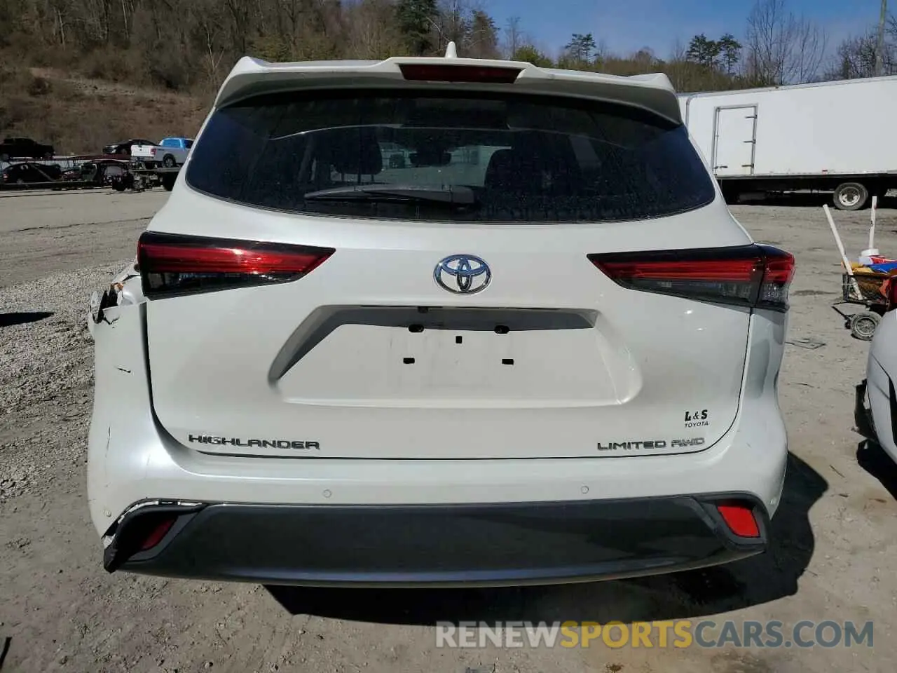 6 Photograph of a damaged car 5TDDZRBHXLS053983 TOYOTA HIGHLANDER 2020