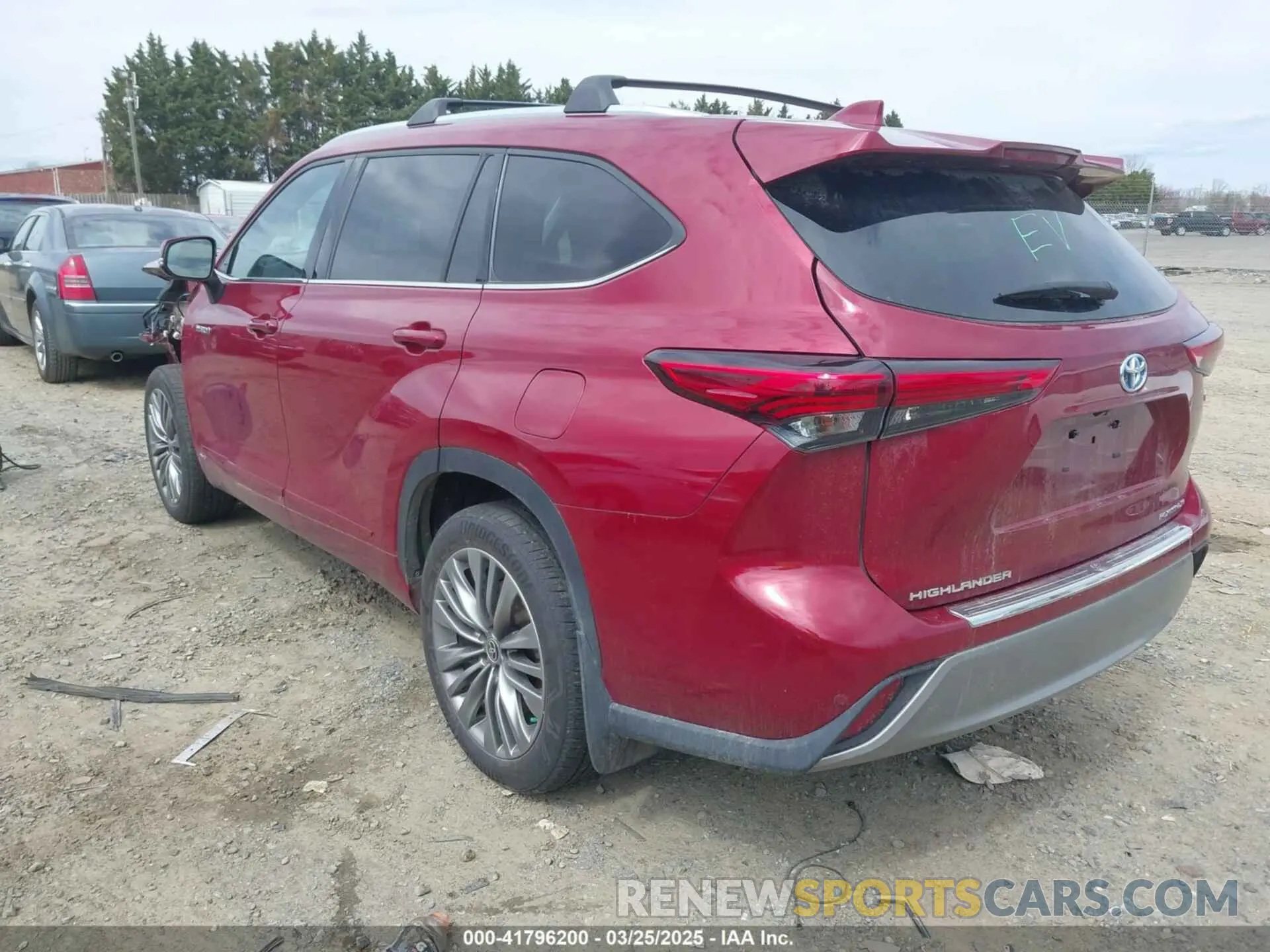 3 Photograph of a damaged car 5TDEBRCH3LS003336 TOYOTA HIGHLANDER 2020