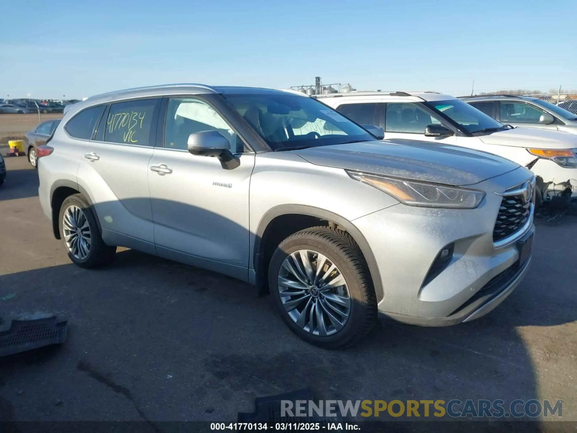 1 Photograph of a damaged car 5TDEBRCH5LS009199 TOYOTA HIGHLANDER 2020