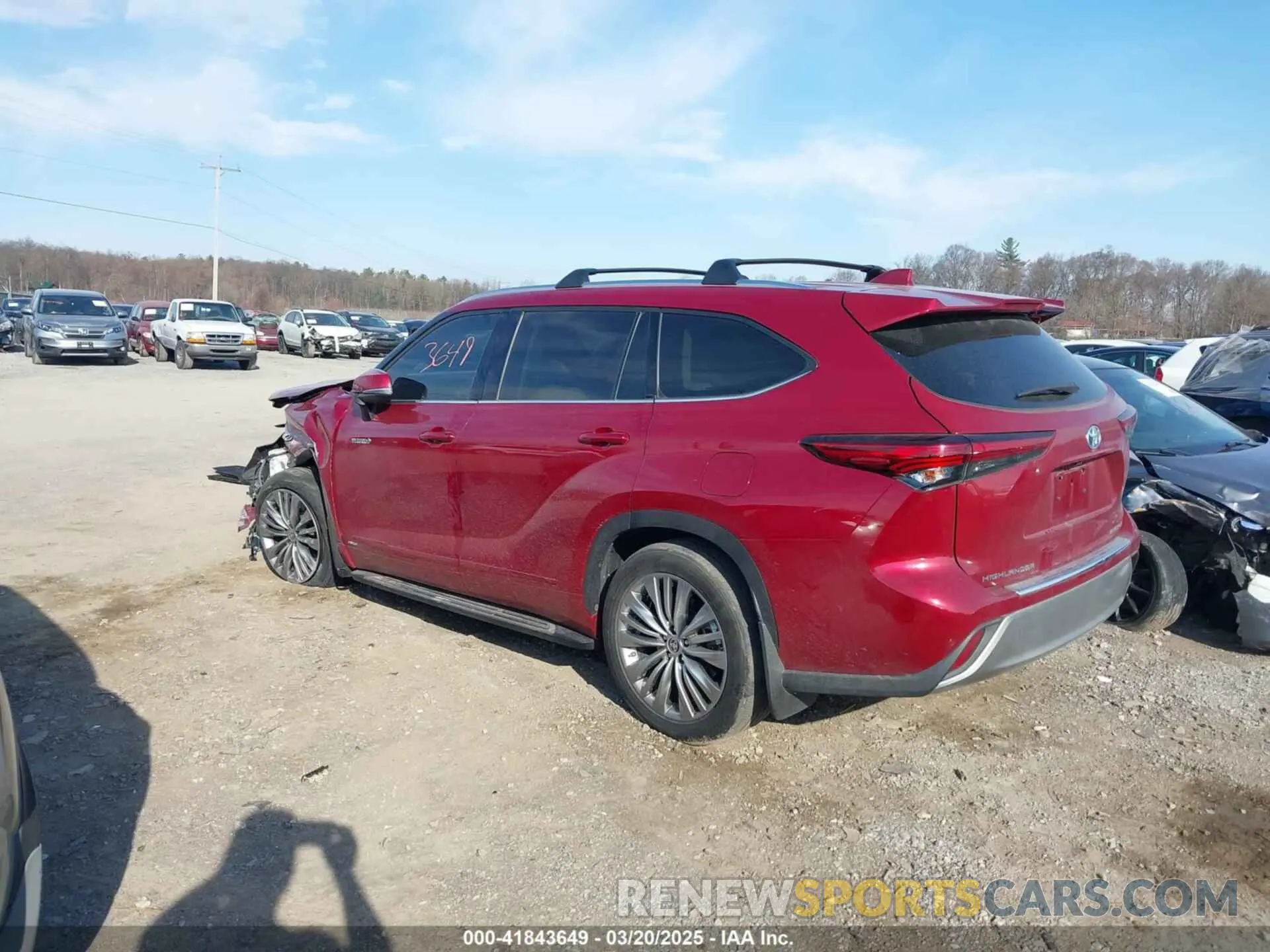 13 Photograph of a damaged car 5TDEBRCH8LS005843 TOYOTA HIGHLANDER 2020