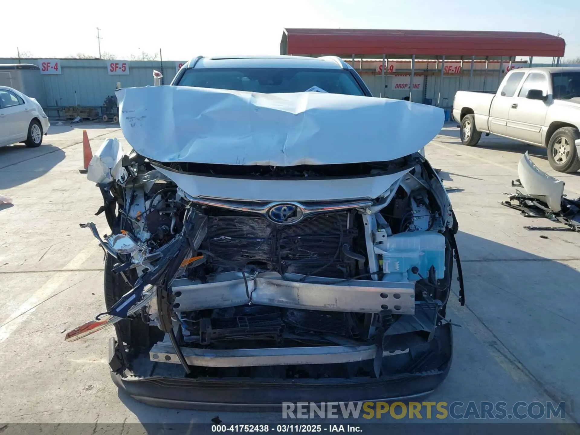13 Photograph of a damaged car 5TDFARAH3LS004075 TOYOTA HIGHLANDER 2020