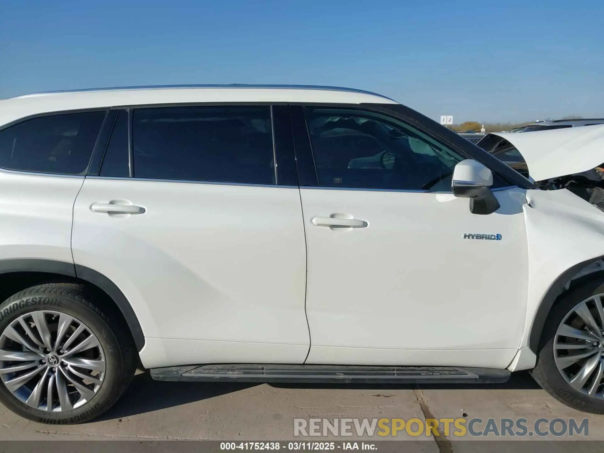 14 Photograph of a damaged car 5TDFARAH3LS004075 TOYOTA HIGHLANDER 2020