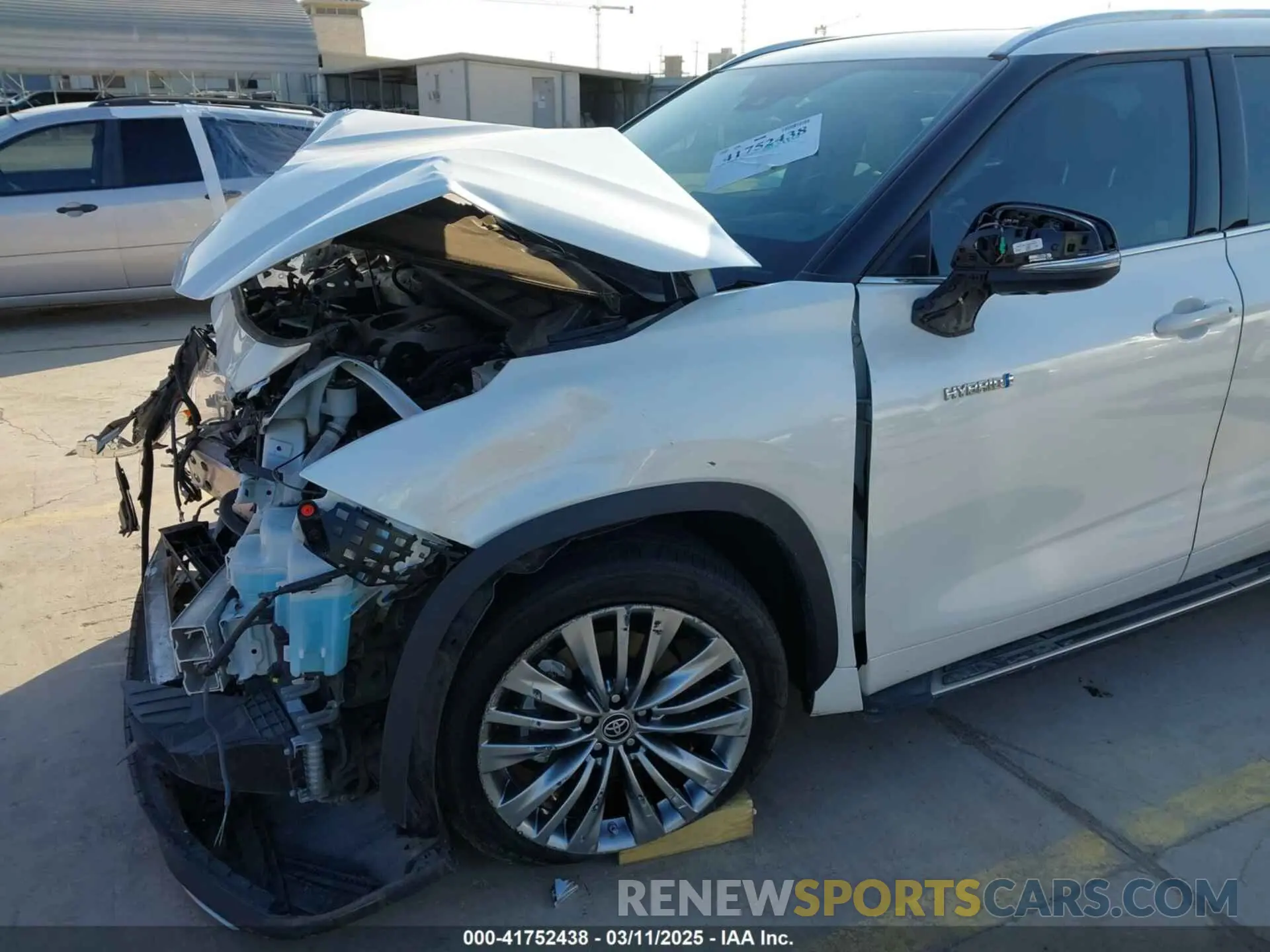 18 Photograph of a damaged car 5TDFARAH3LS004075 TOYOTA HIGHLANDER 2020