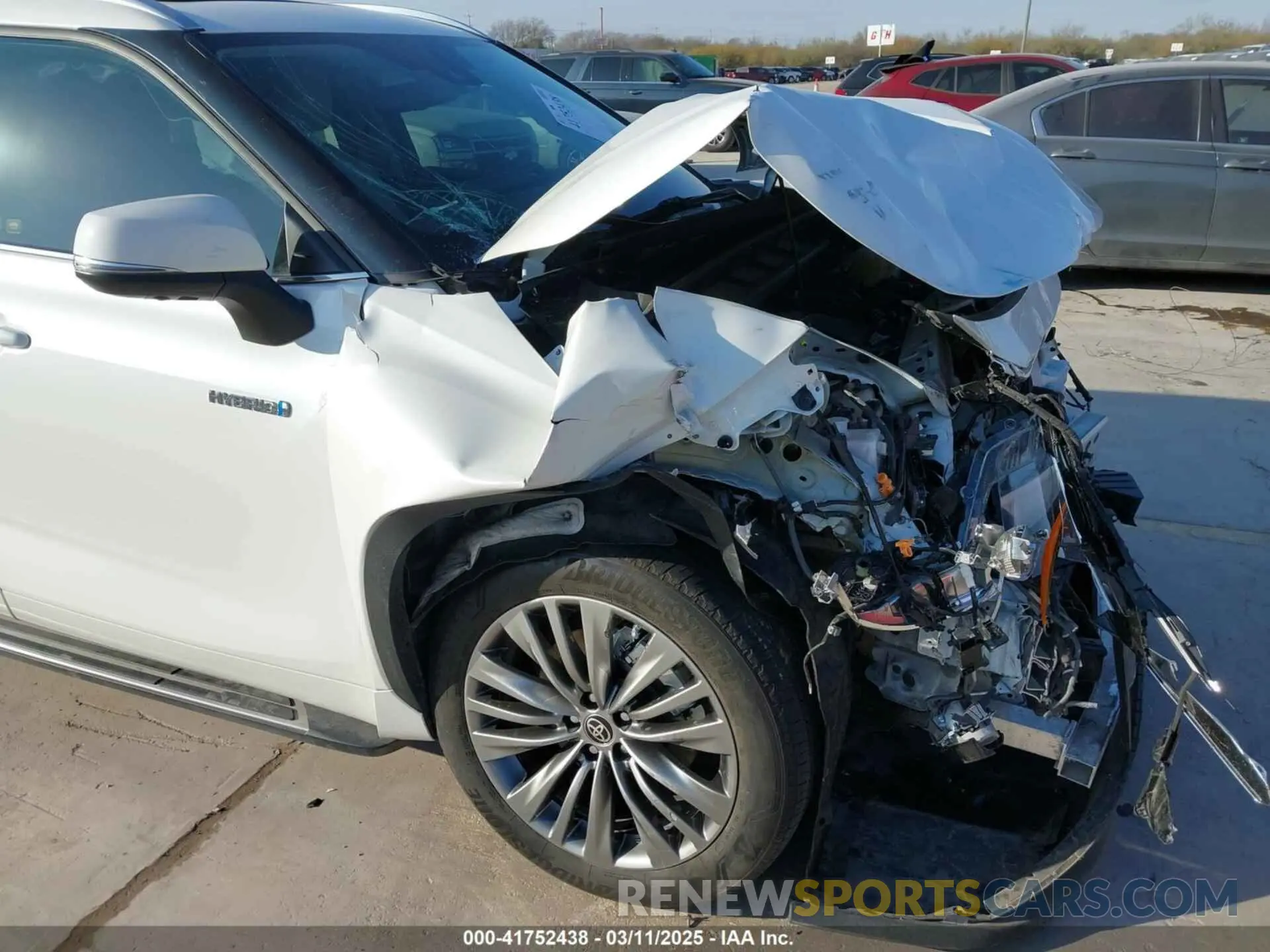 6 Photograph of a damaged car 5TDFARAH3LS004075 TOYOTA HIGHLANDER 2020