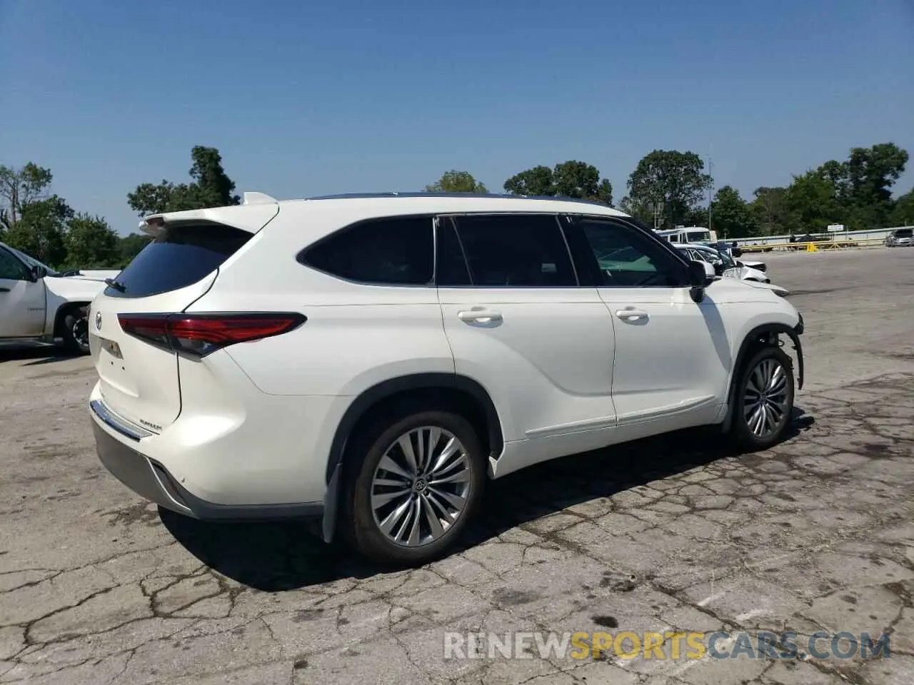3 Photograph of a damaged car 5TDFZRAH3LS015814 TOYOTA HIGHLANDER 2020