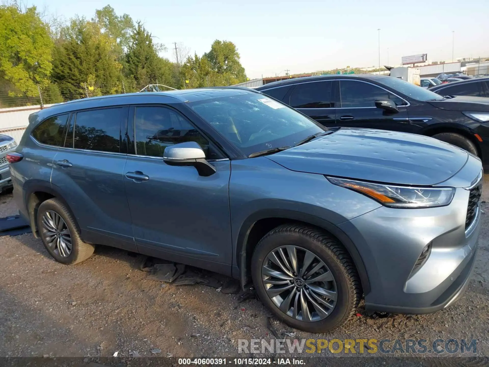 13 Photograph of a damaged car 5TDFZRAH5LS028841 TOYOTA HIGHLANDER 2020
