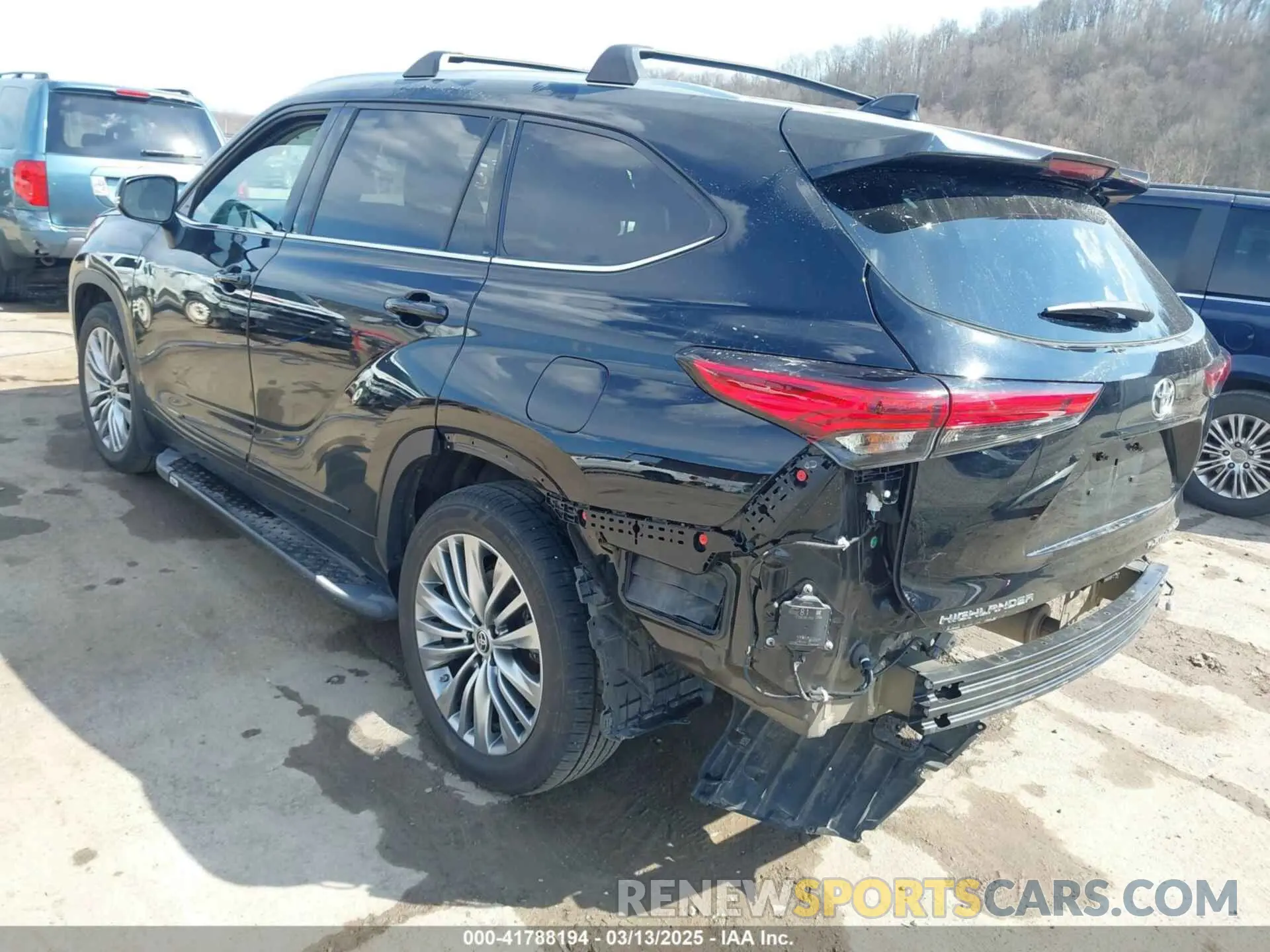 3 Photograph of a damaged car 5TDFZRBH2LS034921 TOYOTA HIGHLANDER 2020
