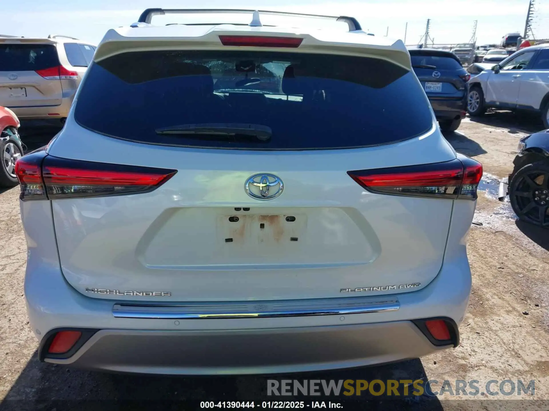 15 Photograph of a damaged car 5TDFZRBH2LS040279 TOYOTA HIGHLANDER 2020