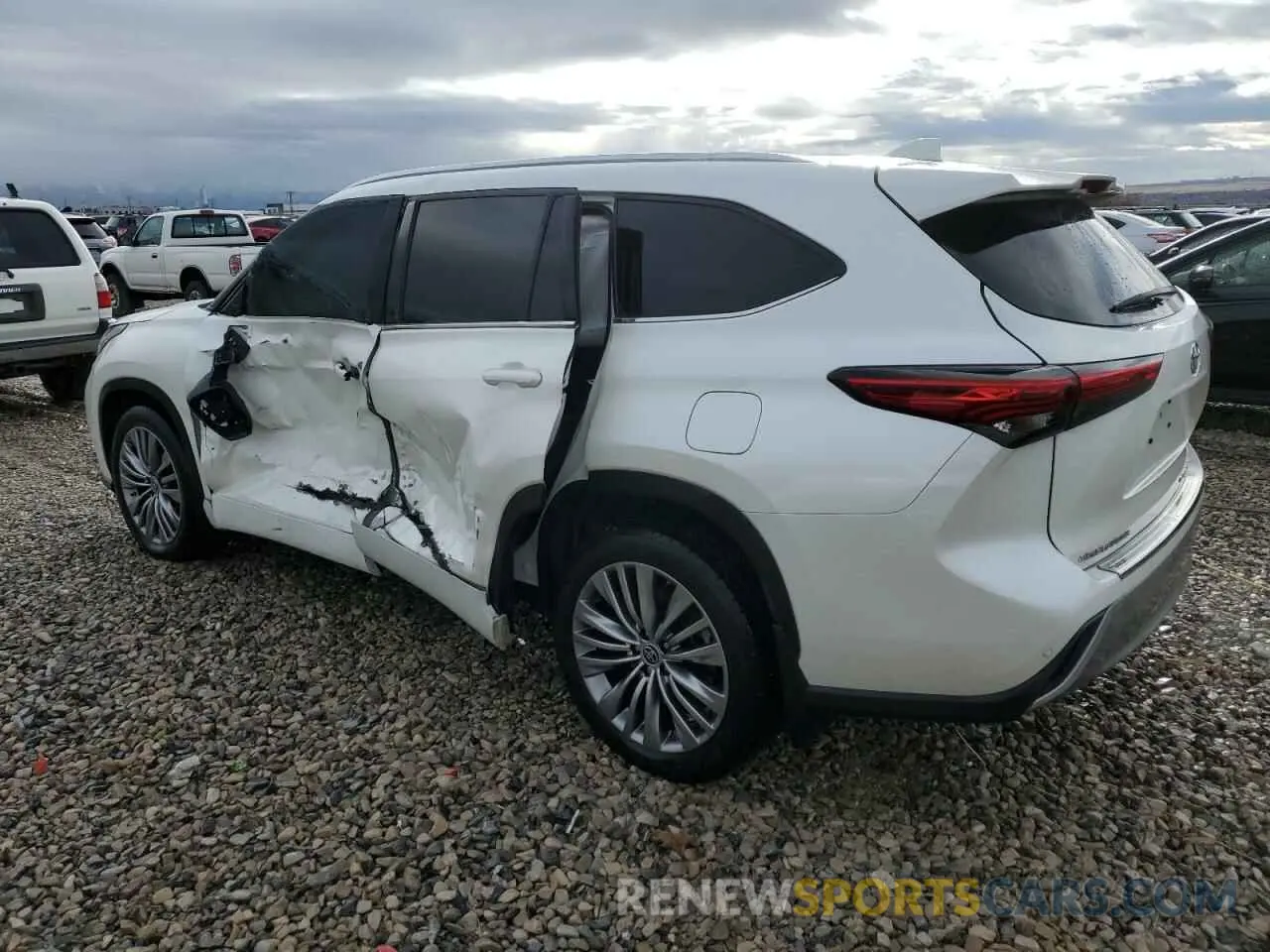 2 Фотография поврежденного автомобиля 5TDFZRBH8LS005035 TOYOTA HIGHLANDER 2020