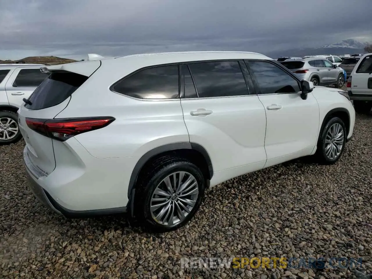 3 Фотография поврежденного автомобиля 5TDFZRBH8LS005035 TOYOTA HIGHLANDER 2020