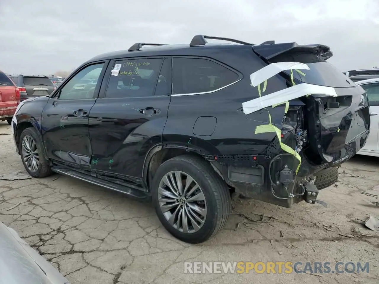 2 Photograph of a damaged car 5TDFZRBHXLS037145 TOYOTA HIGHLANDER 2020