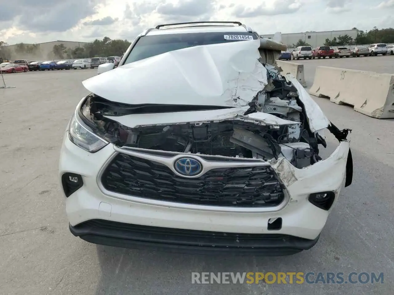 5 Photograph of a damaged car 5TDGARAH5LS502282 TOYOTA HIGHLANDER 2020