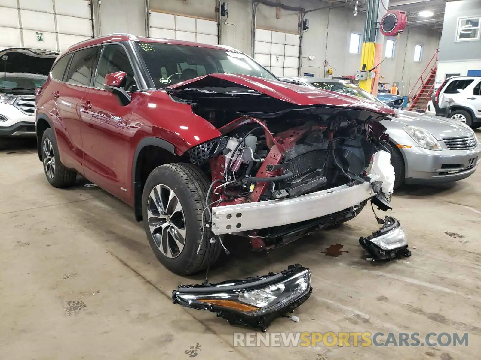 1 Photograph of a damaged car 5TDGBRCH5LS001130 TOYOTA HIGHLANDER 2020