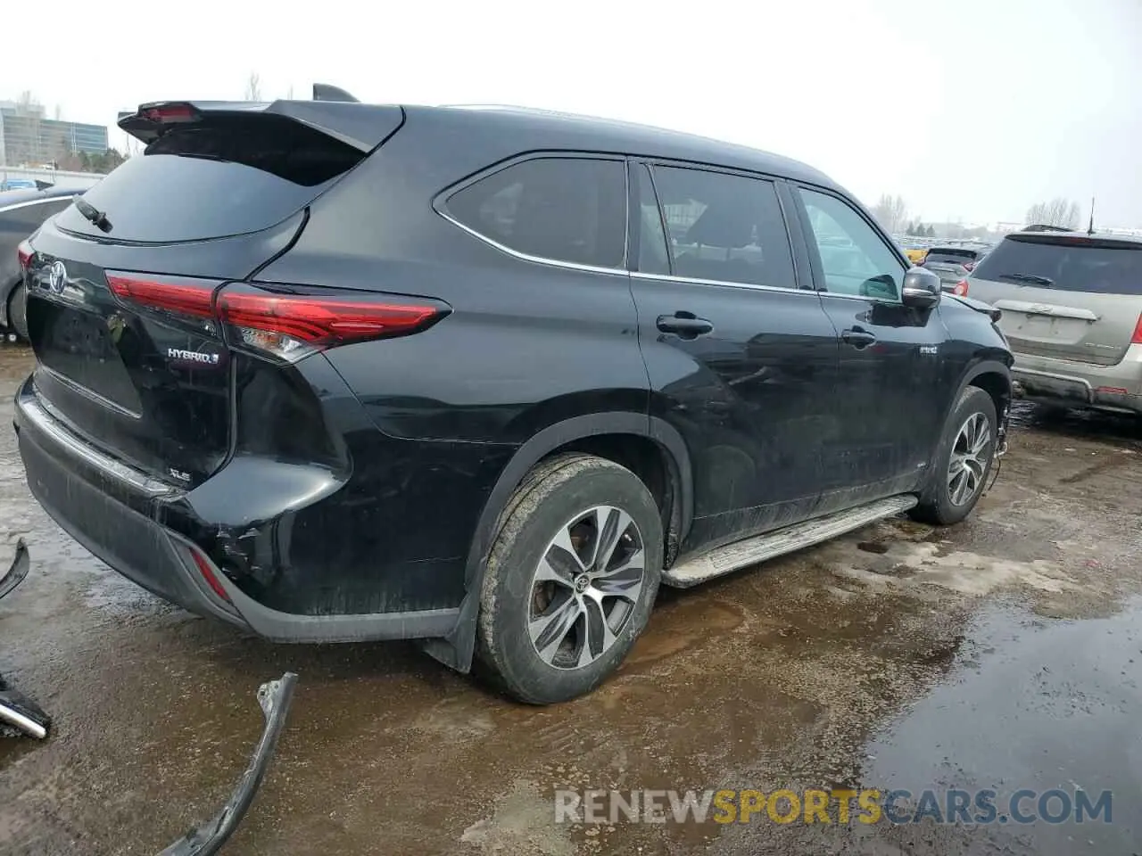 3 Photograph of a damaged car 5TDGBRCH6LS504276 TOYOTA HIGHLANDER 2020