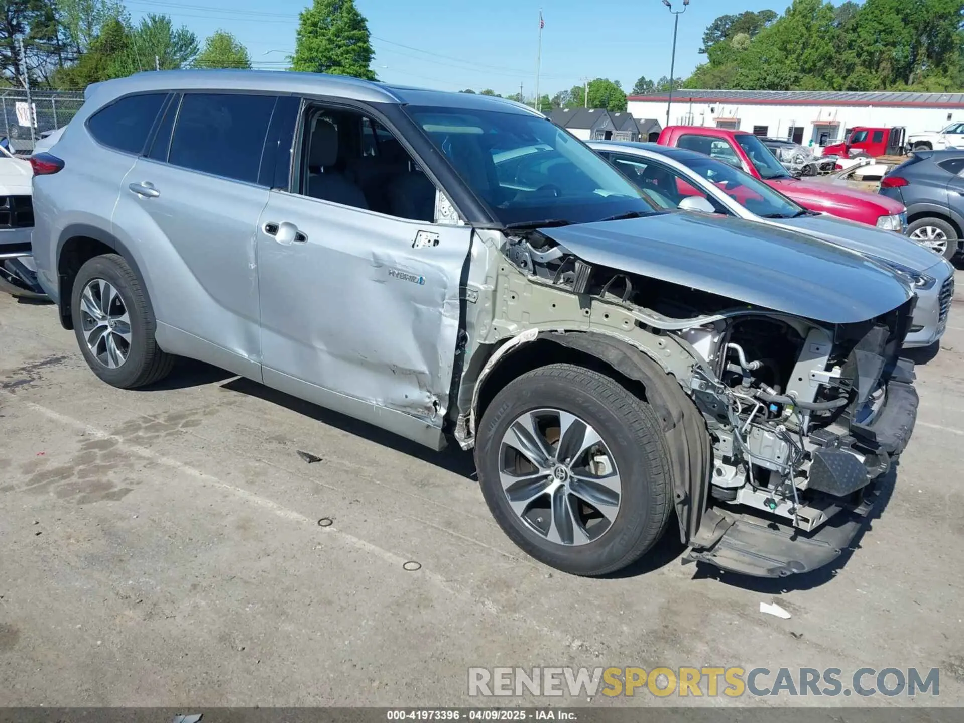 1 Фотография поврежденного автомобиля 5TDGBRCHXLS512512 TOYOTA HIGHLANDER 2020