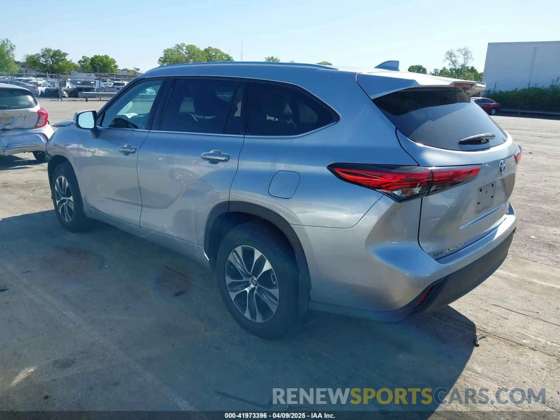 3 Фотография поврежденного автомобиля 5TDGBRCHXLS512512 TOYOTA HIGHLANDER 2020