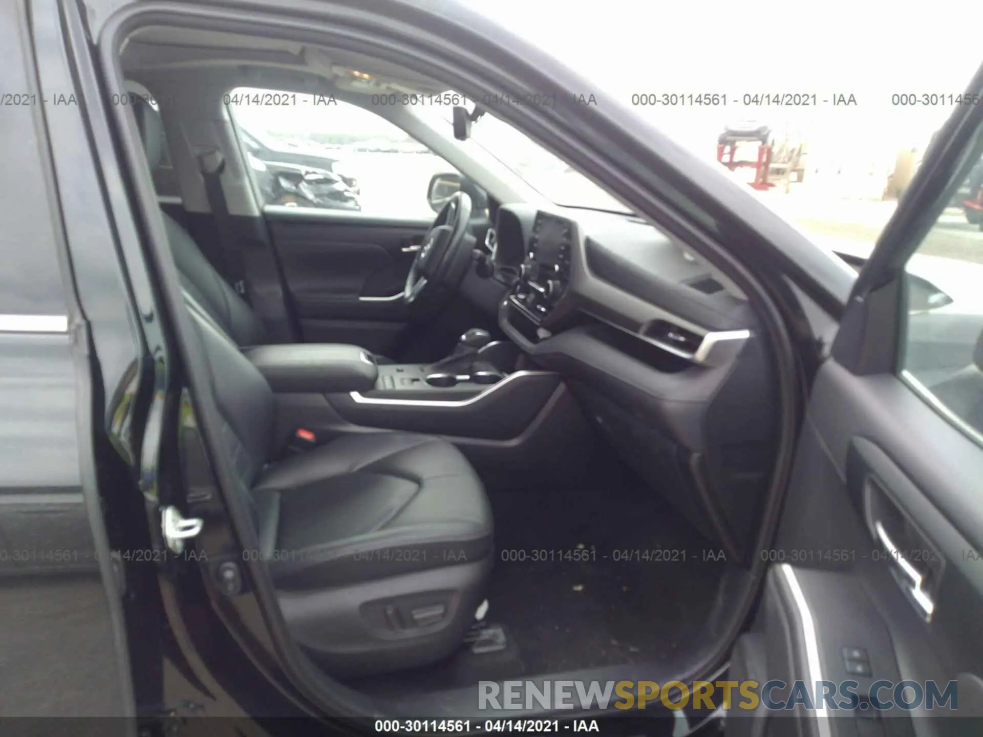 5 Photograph of a damaged car 5TDGZRAH0LS501937 TOYOTA HIGHLANDER 2020