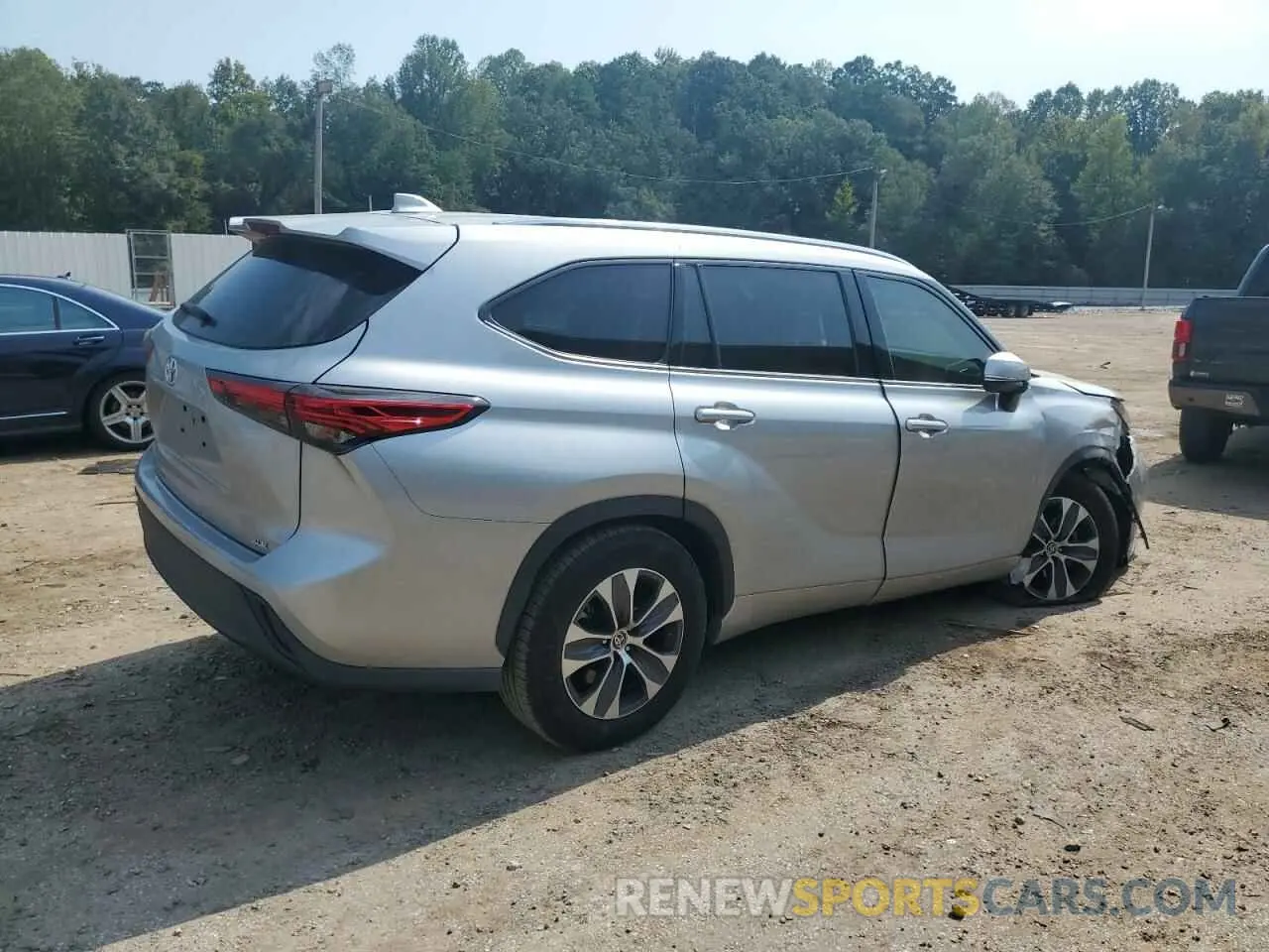 3 Photograph of a damaged car 5TDGZRAH0LS503185 TOYOTA HIGHLANDER 2020