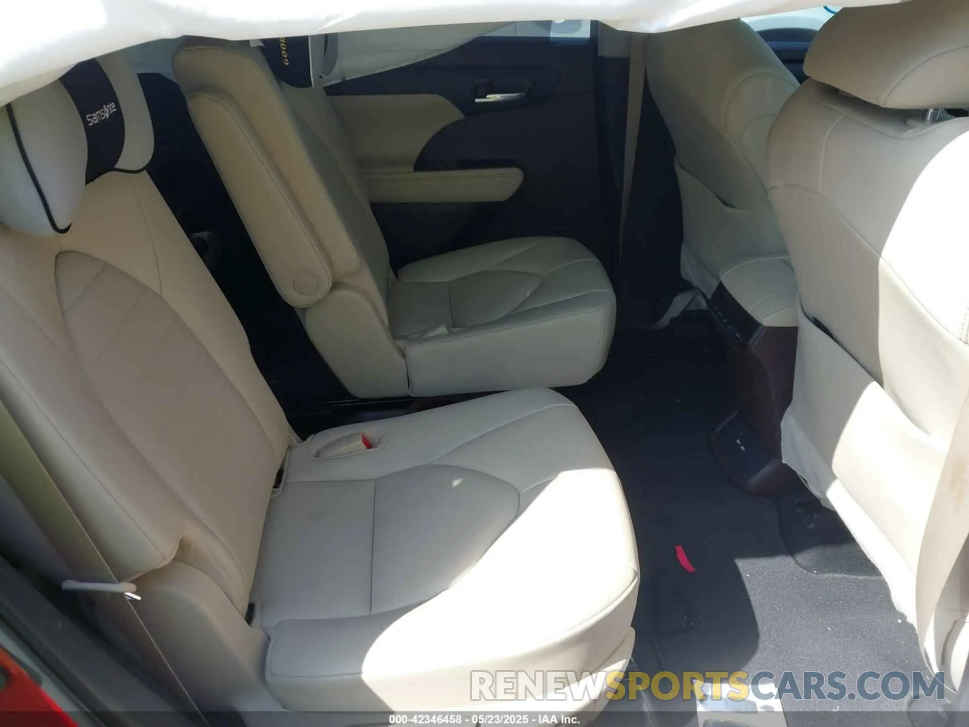 8 Photograph of a damaged car 5TDGZRAH0LS510993 TOYOTA HIGHLANDER 2020